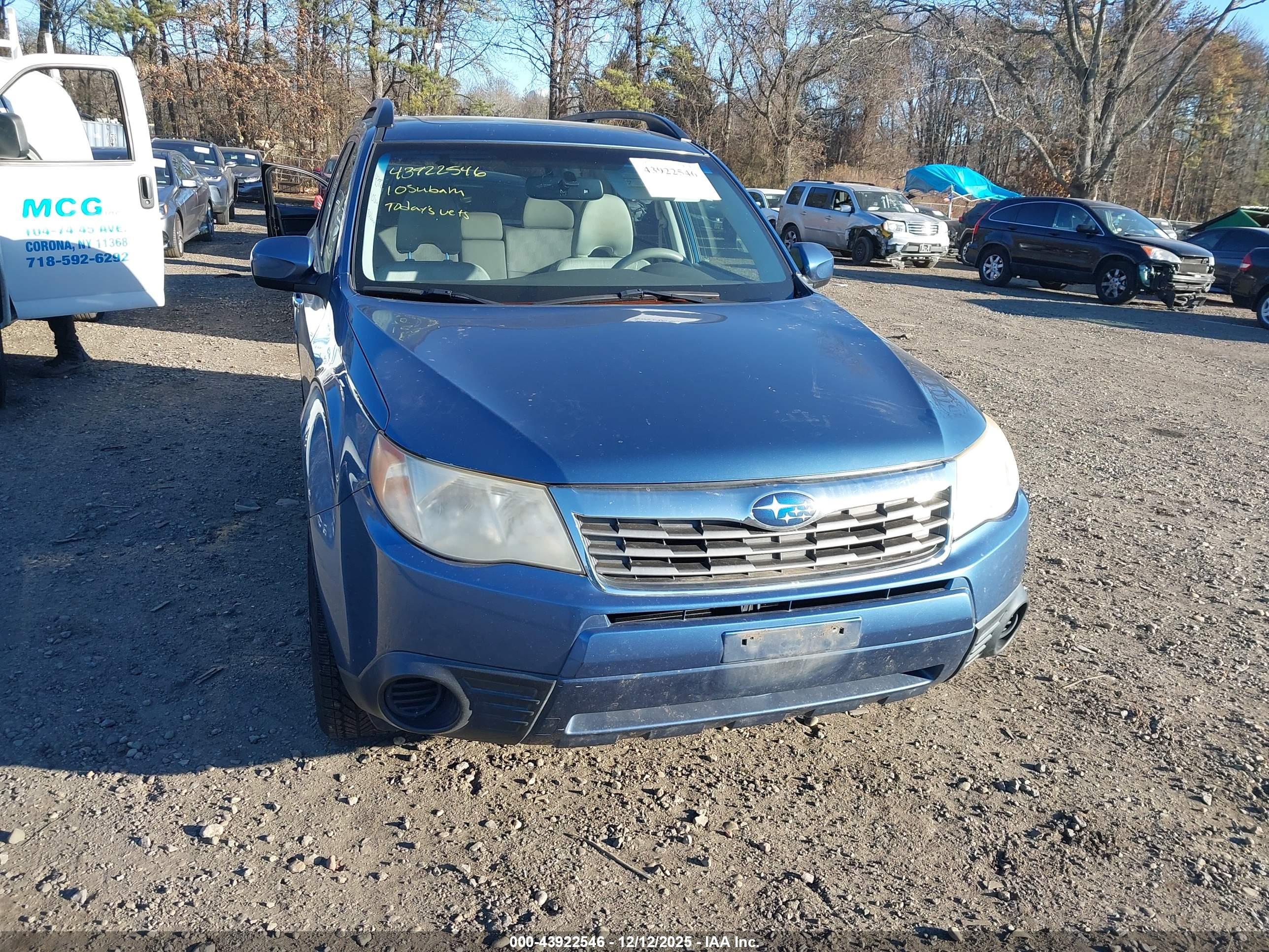 SUBARU FORESTER image 6