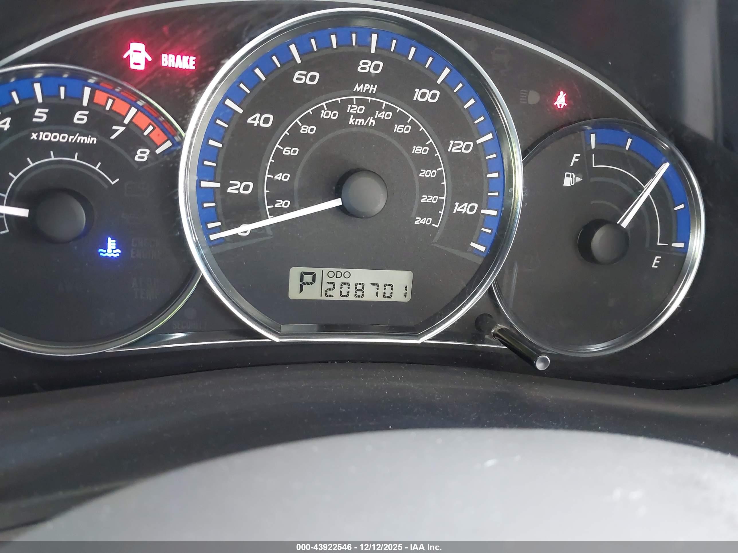 SUBARU FORESTER image 7