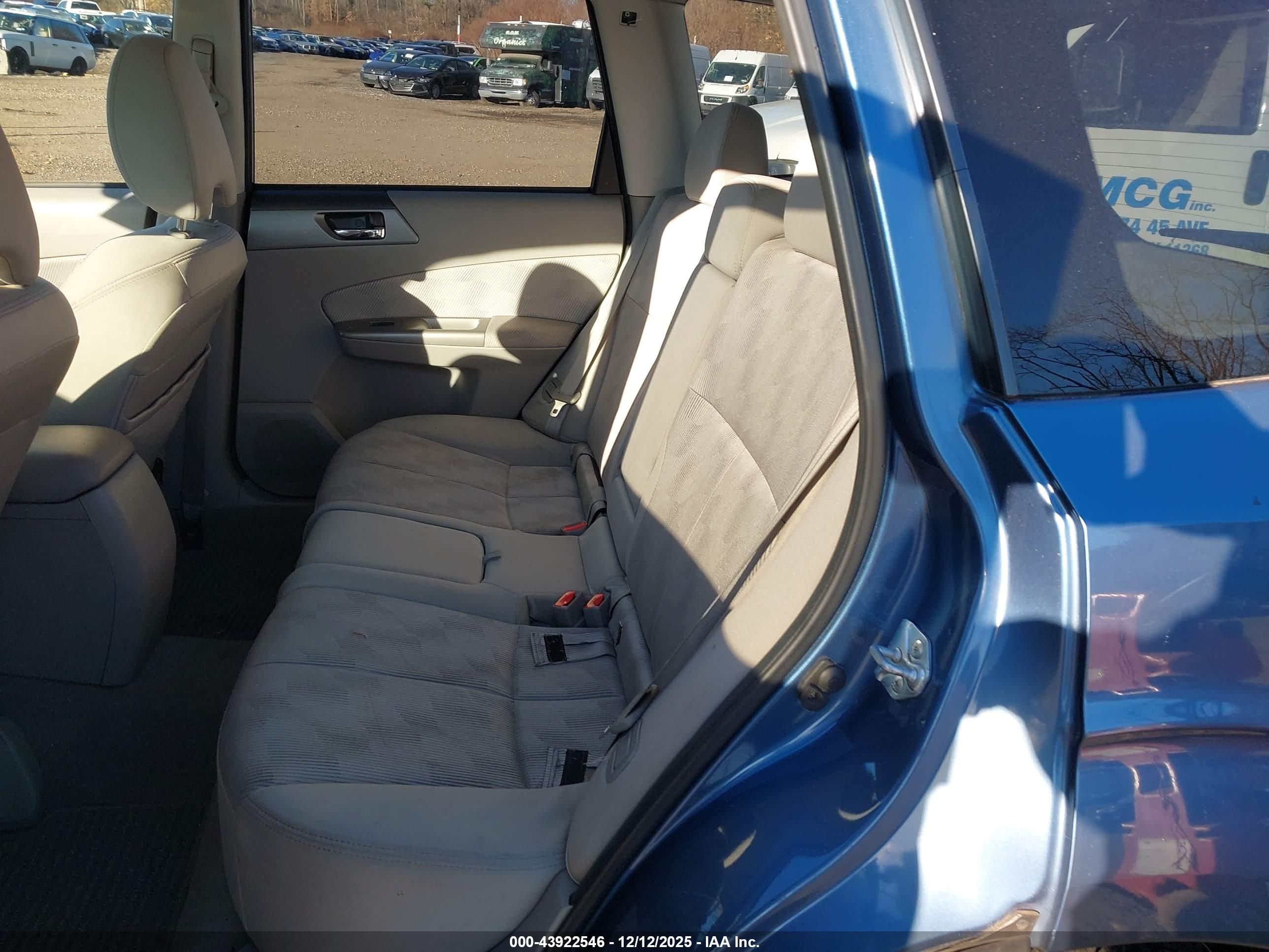 SUBARU FORESTER image 8