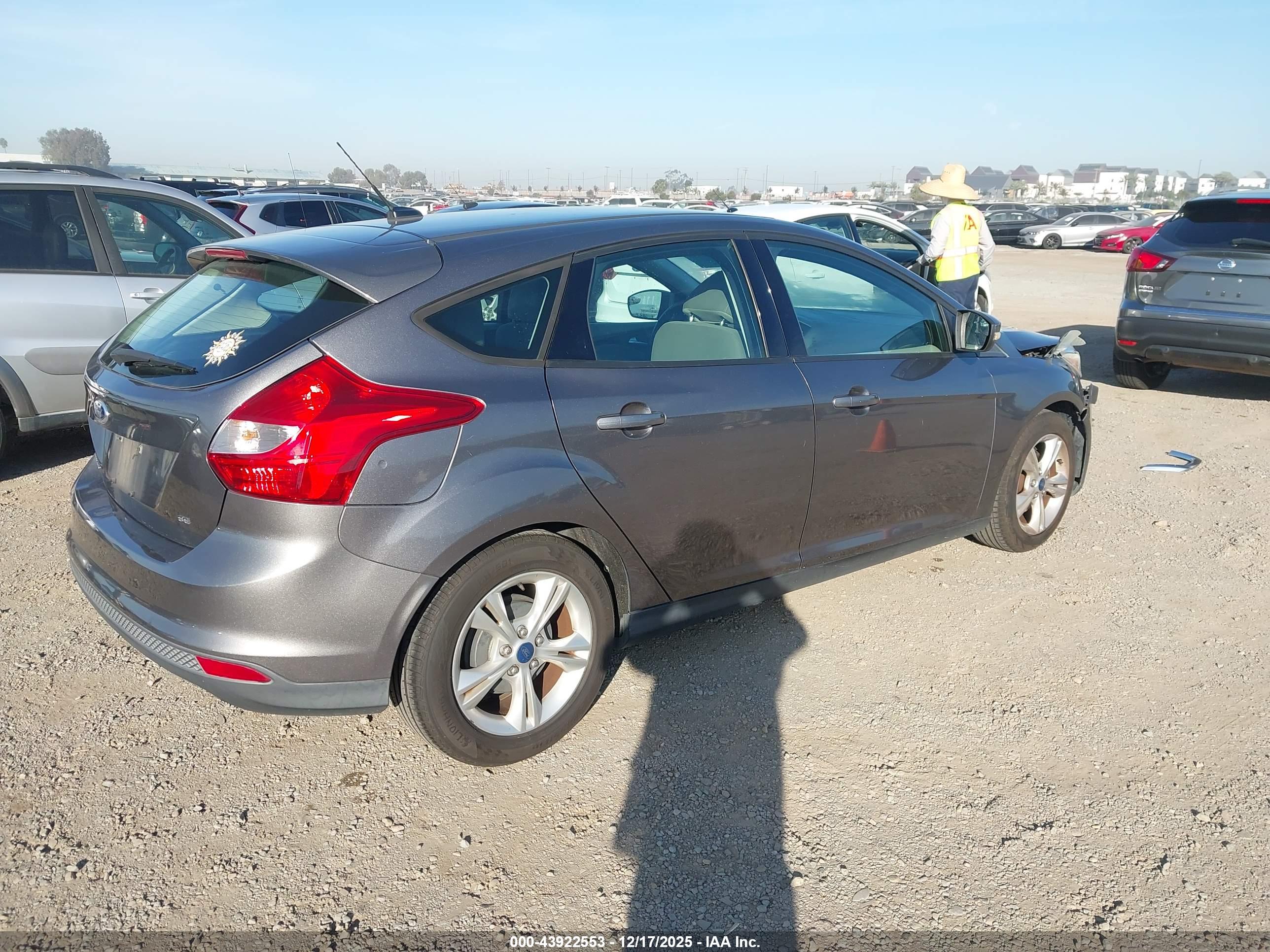 FORD FOCUS image 4