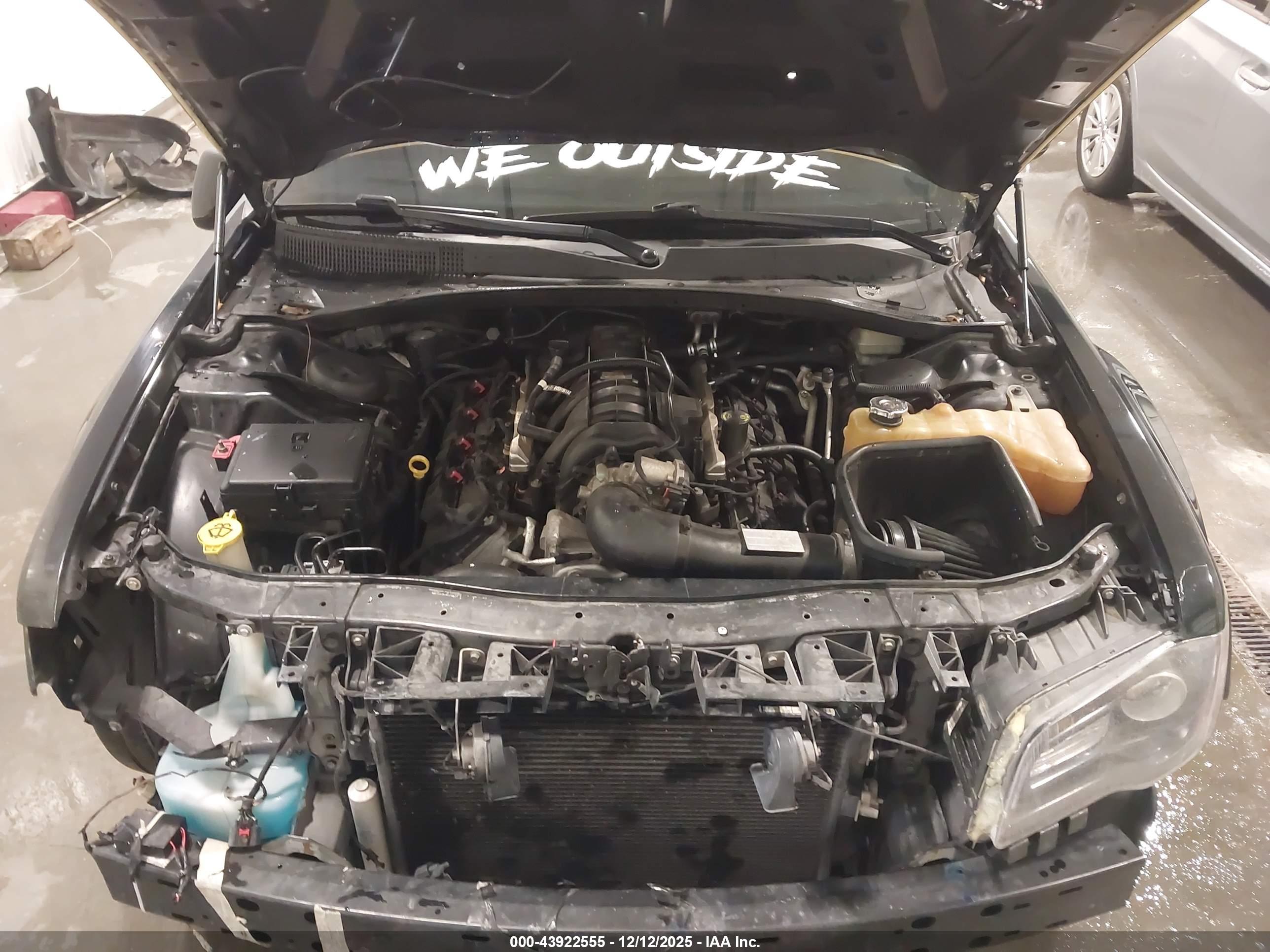 CHRYSLER 300C image 10