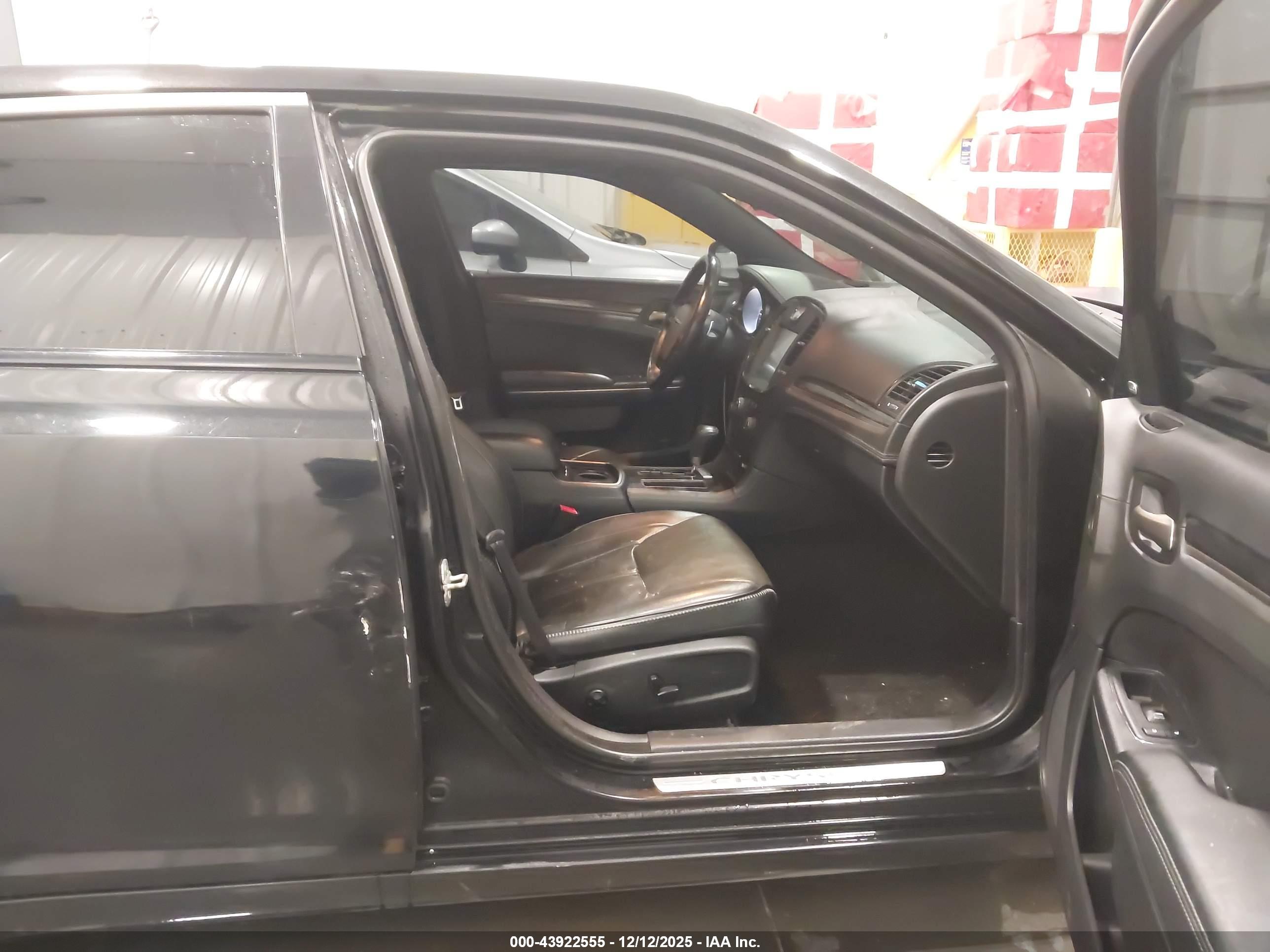 CHRYSLER 300C image 5