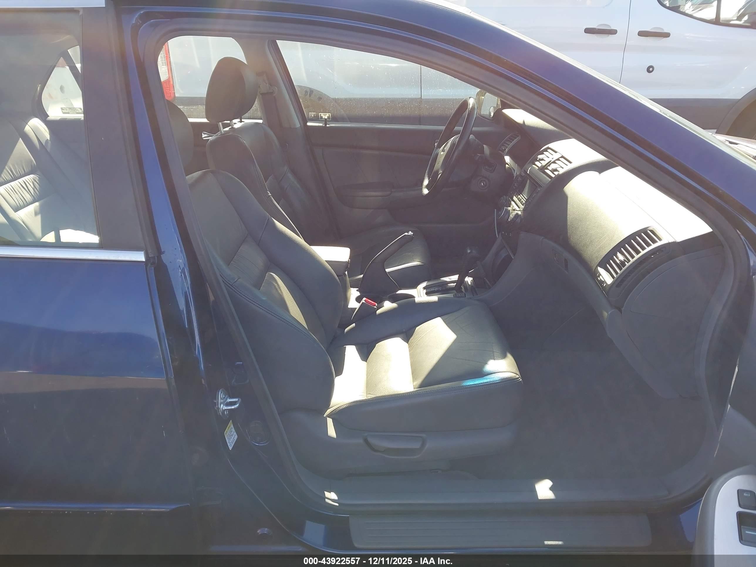 HONDA ACCORD image 5