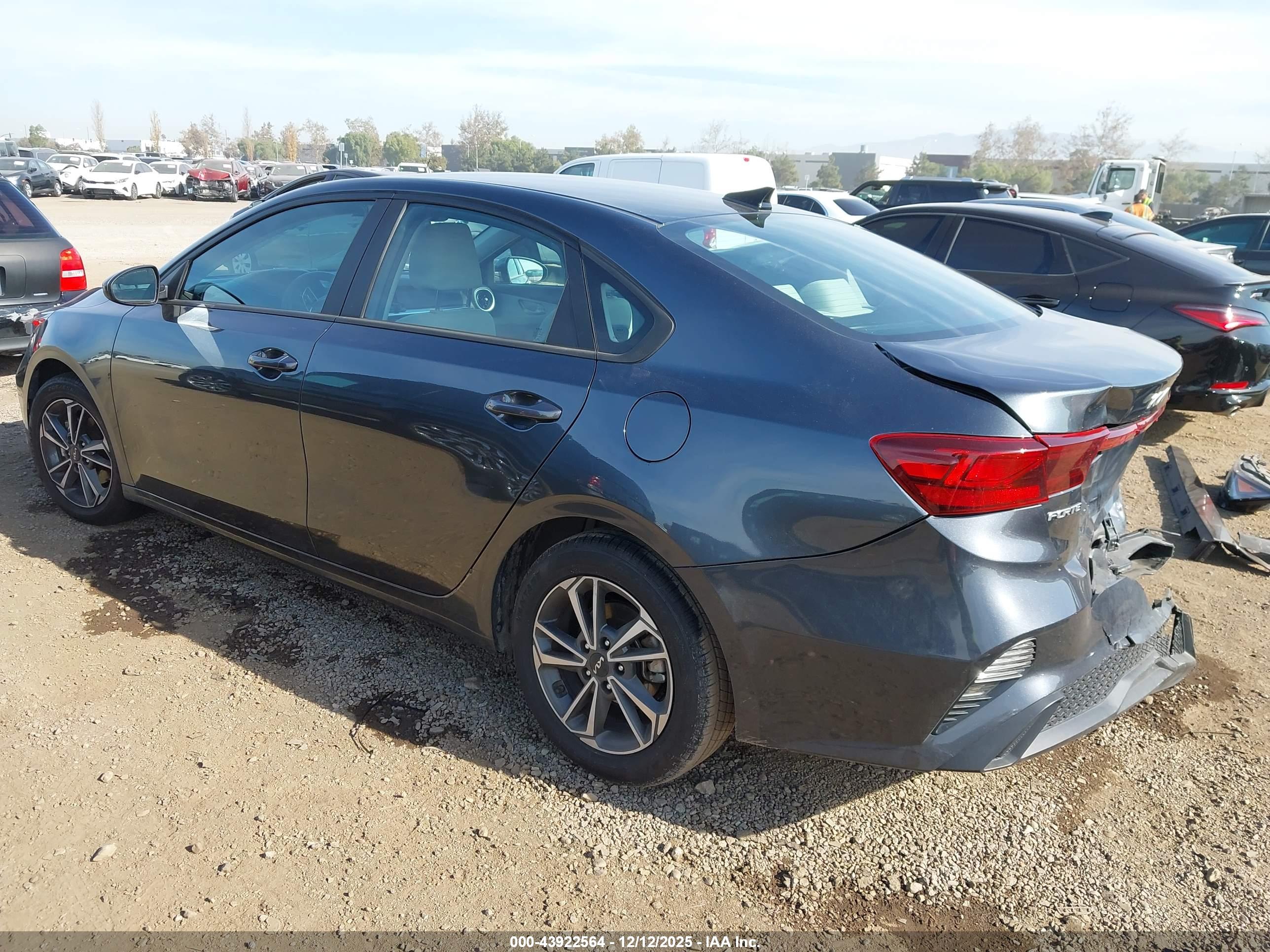 KIA FORTE image 3