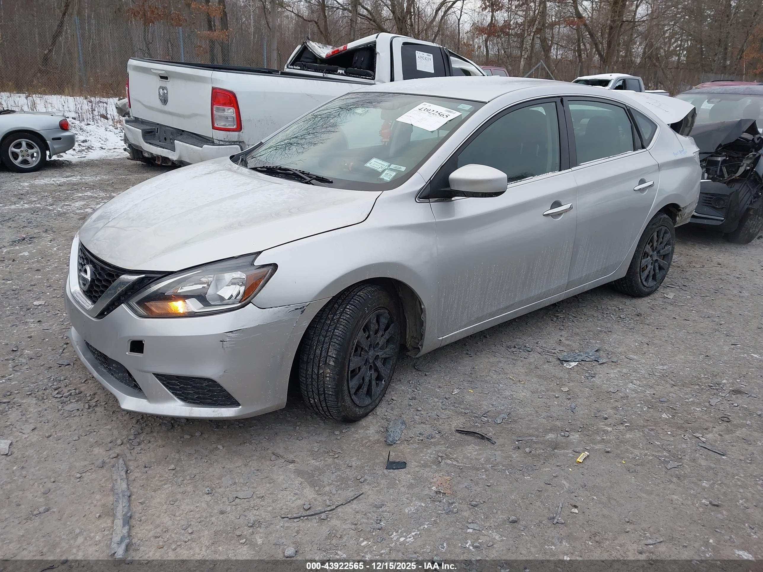 NISSAN SENTRA image 2
