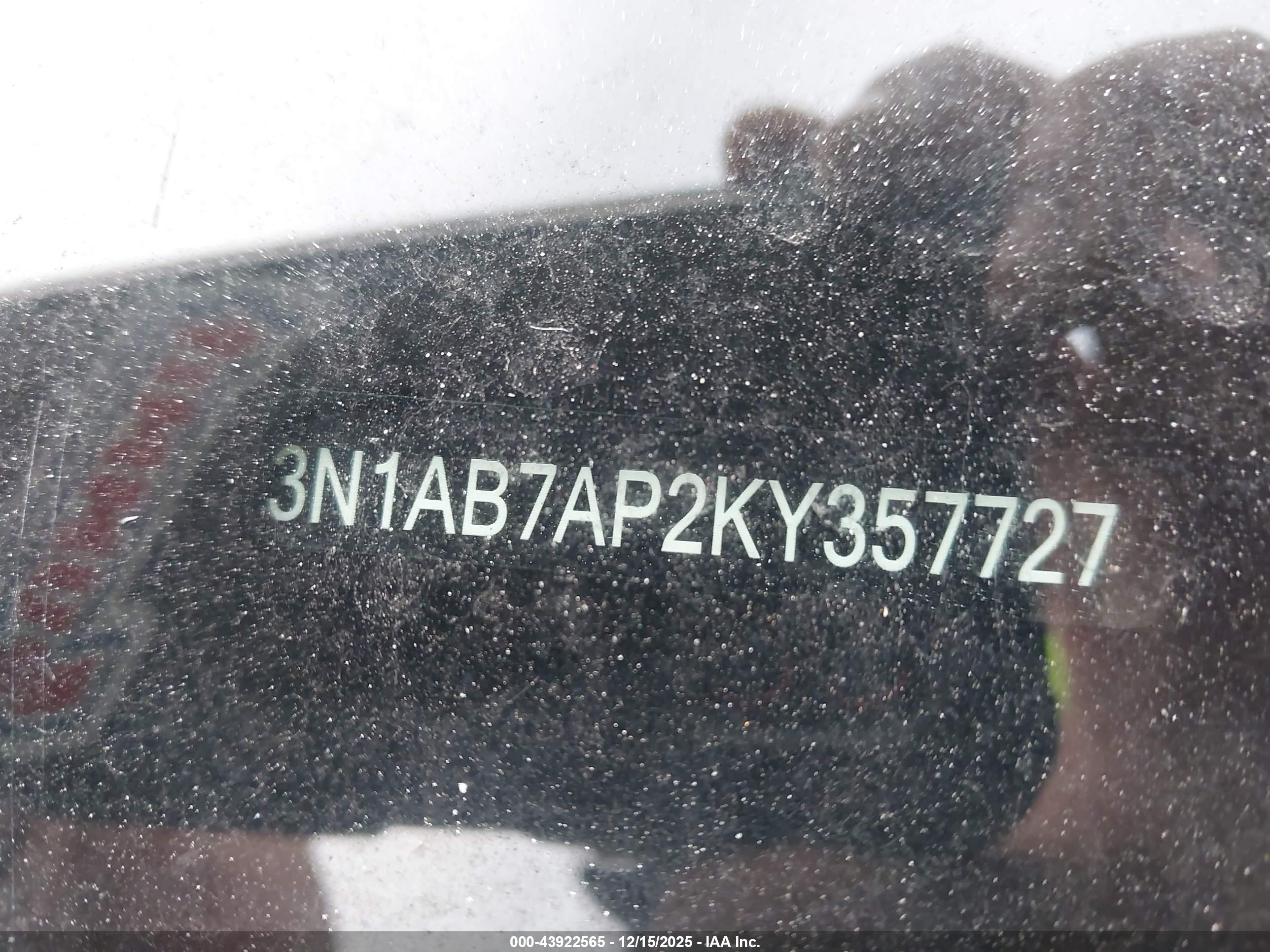 NISSAN SENTRA image 9