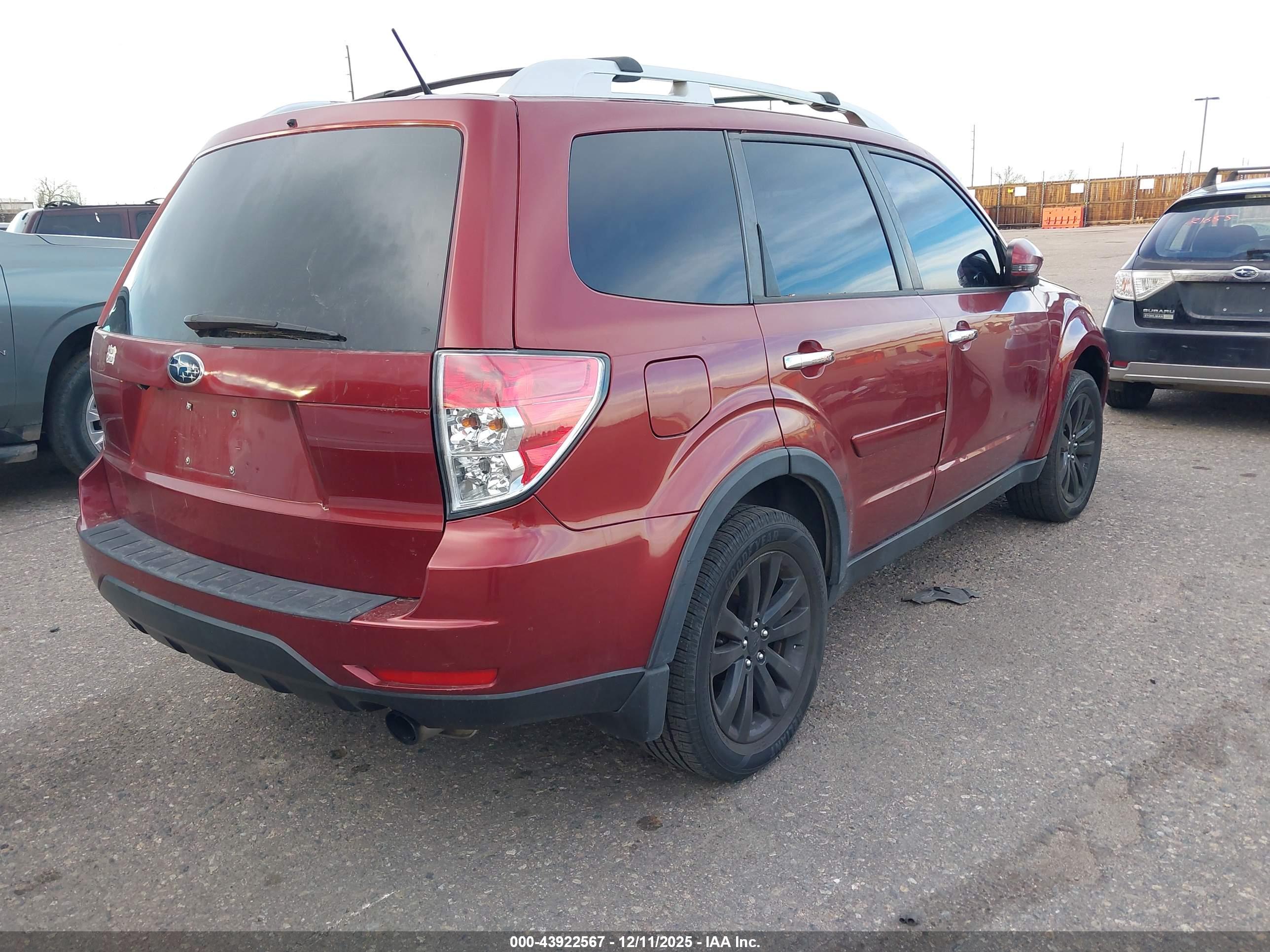 SUBARU FORESTER image 4