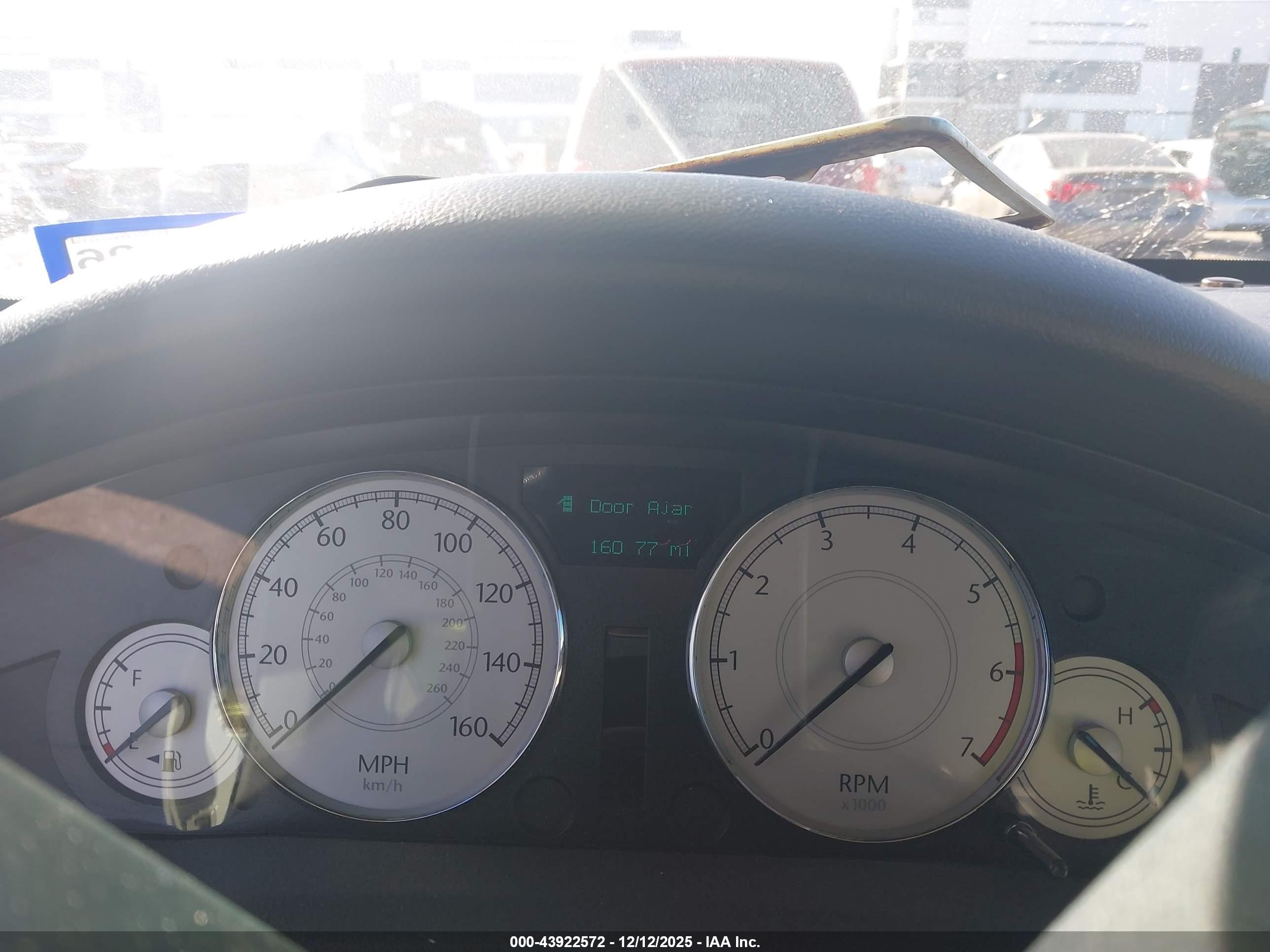 CHRYSLER 300C image 7