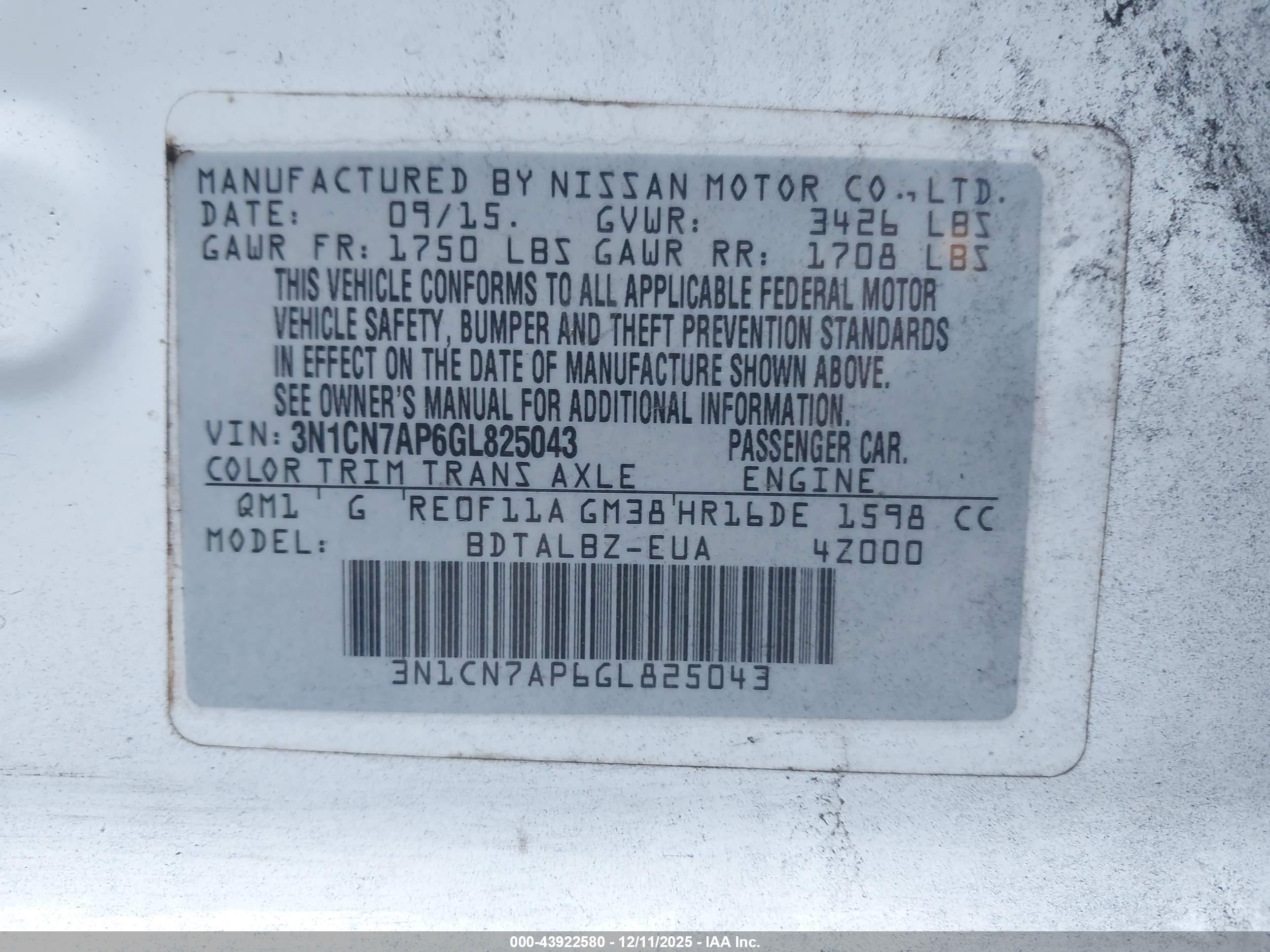 NISSAN VERSA image 9