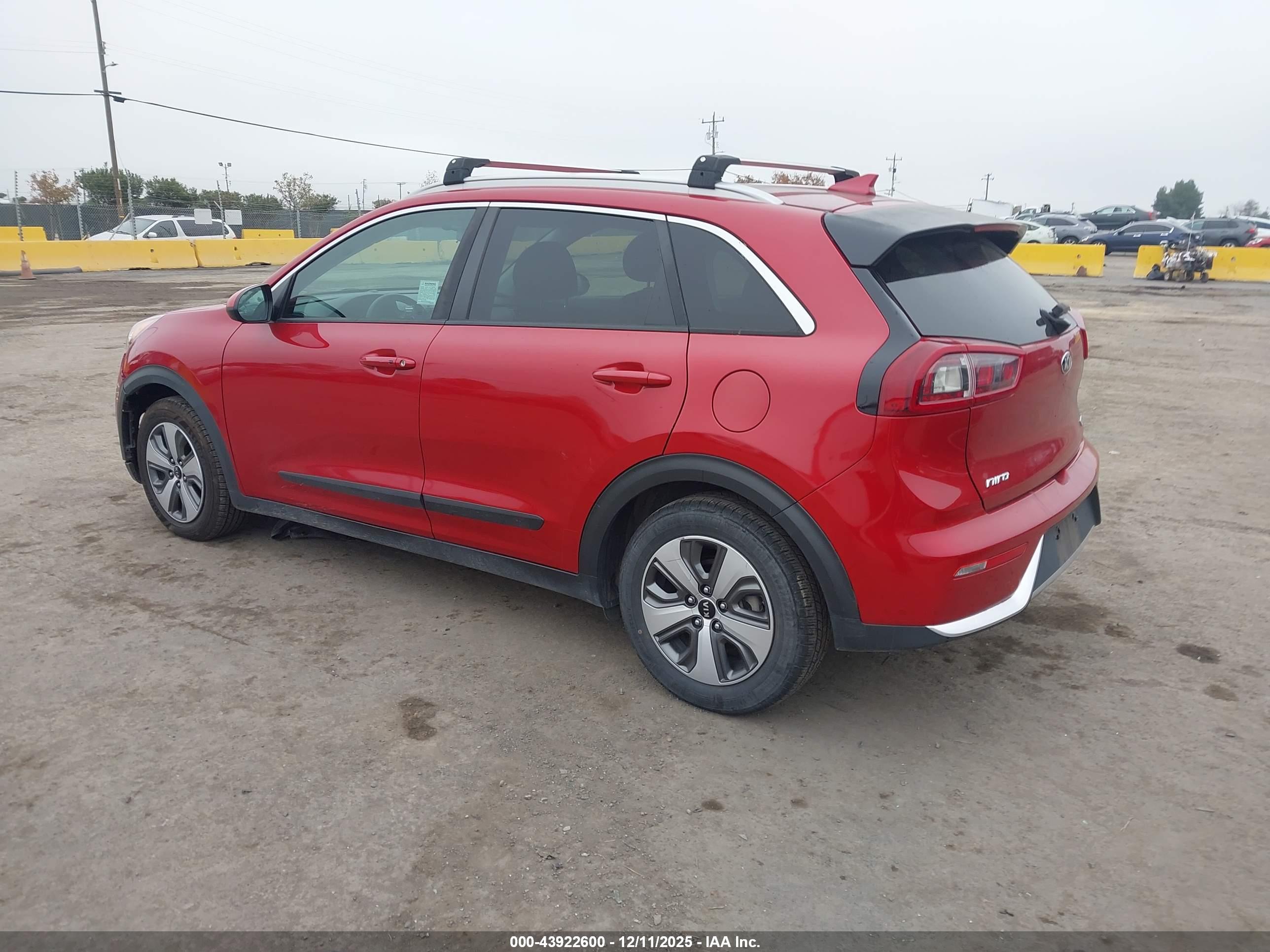KIA NIRO image 3