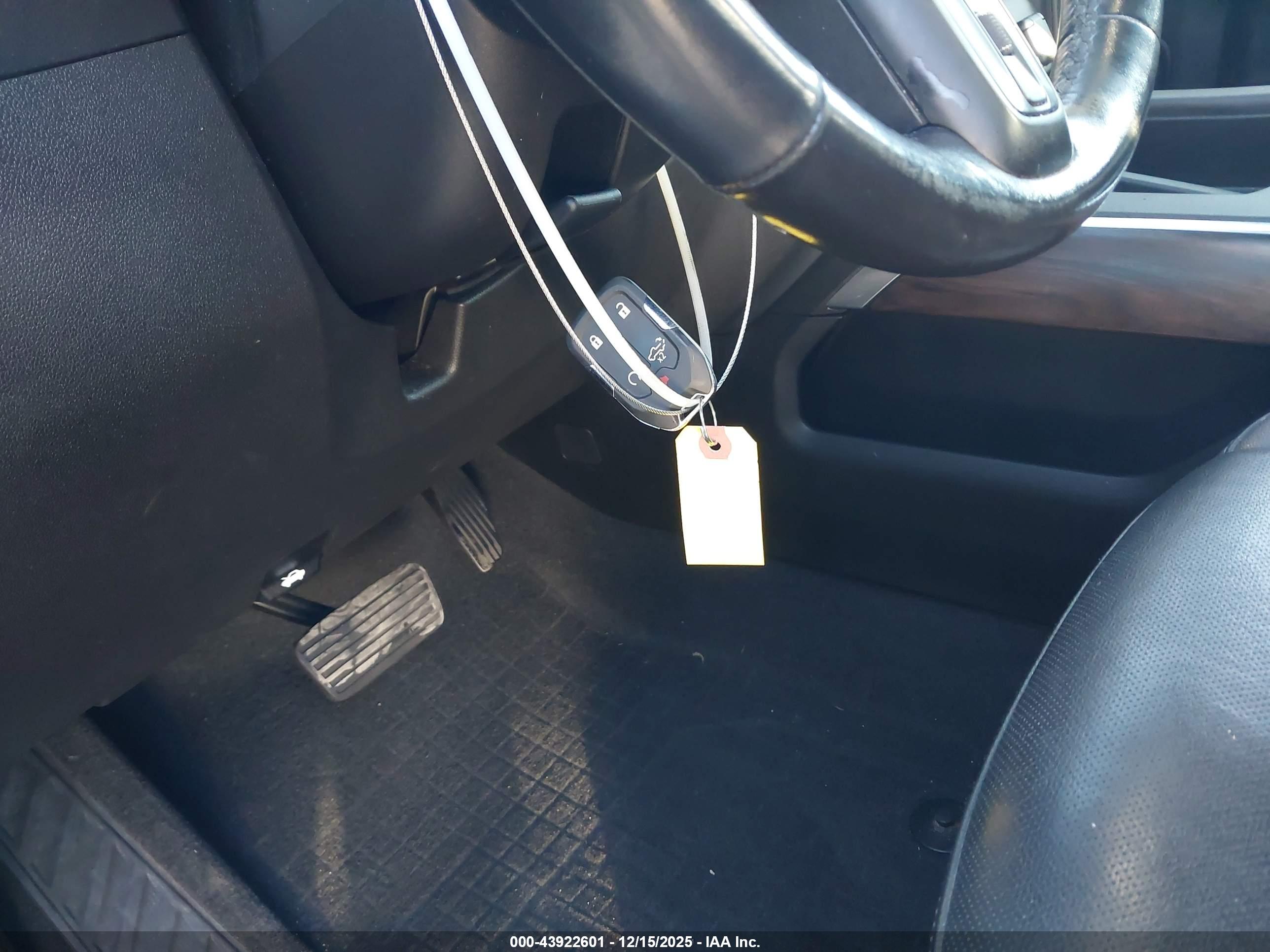 GMC SIERRA image 11
