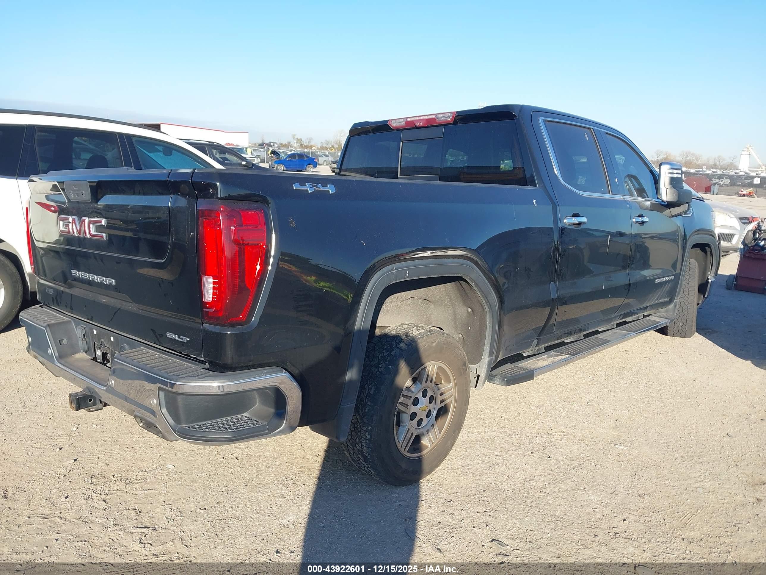 GMC SIERRA image 4