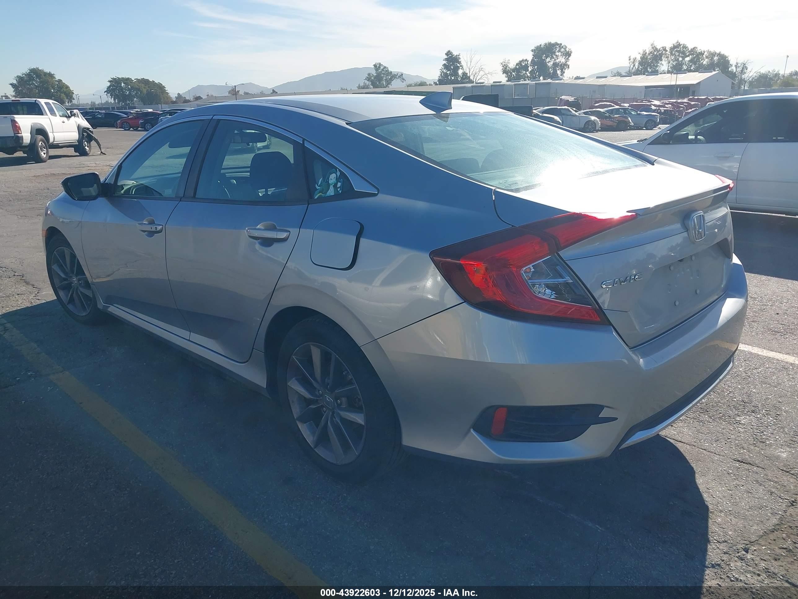 HONDA CIVIC image 3