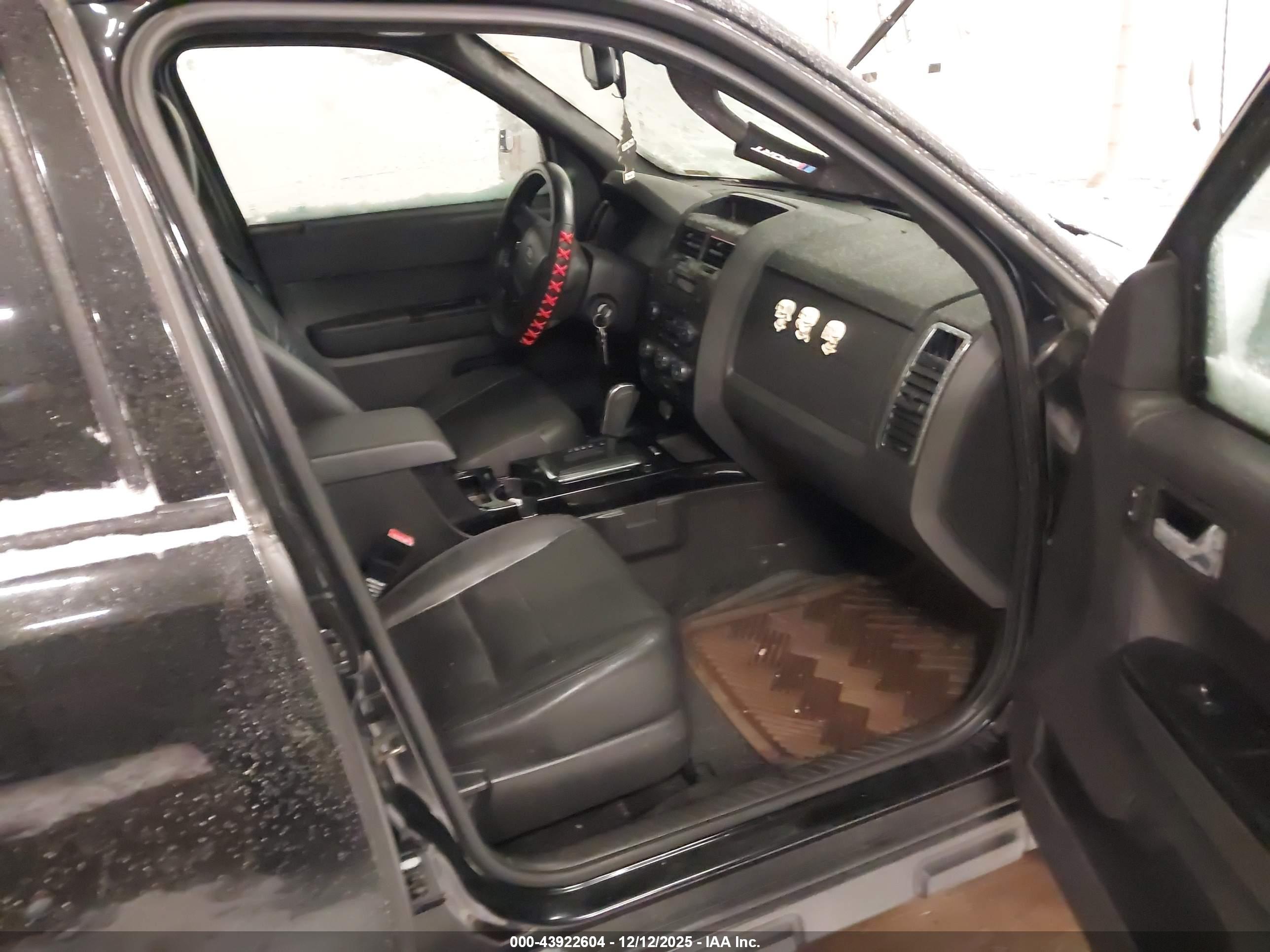FORD ESCAPE image 5