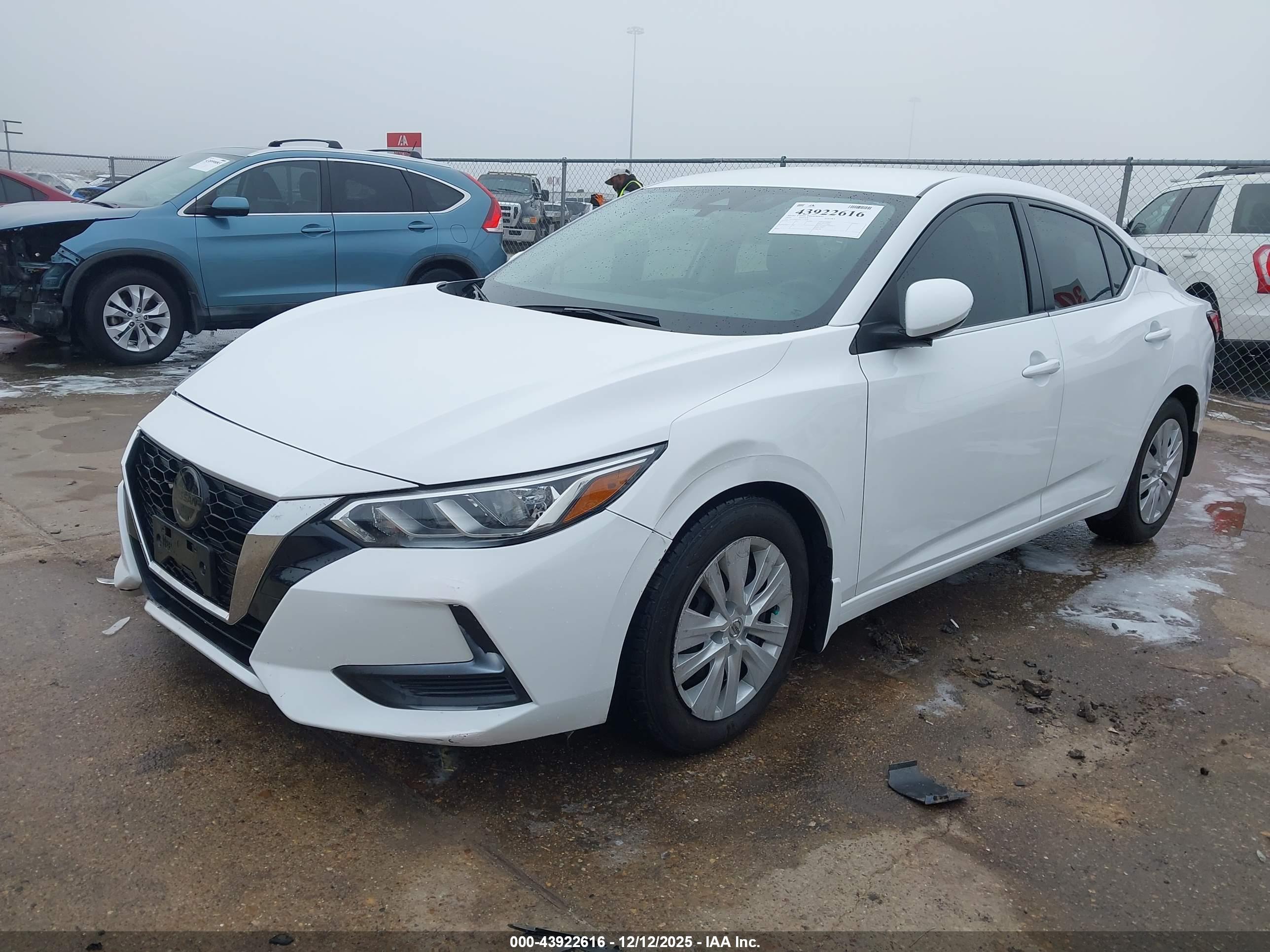 NISSAN SENTRA image 2