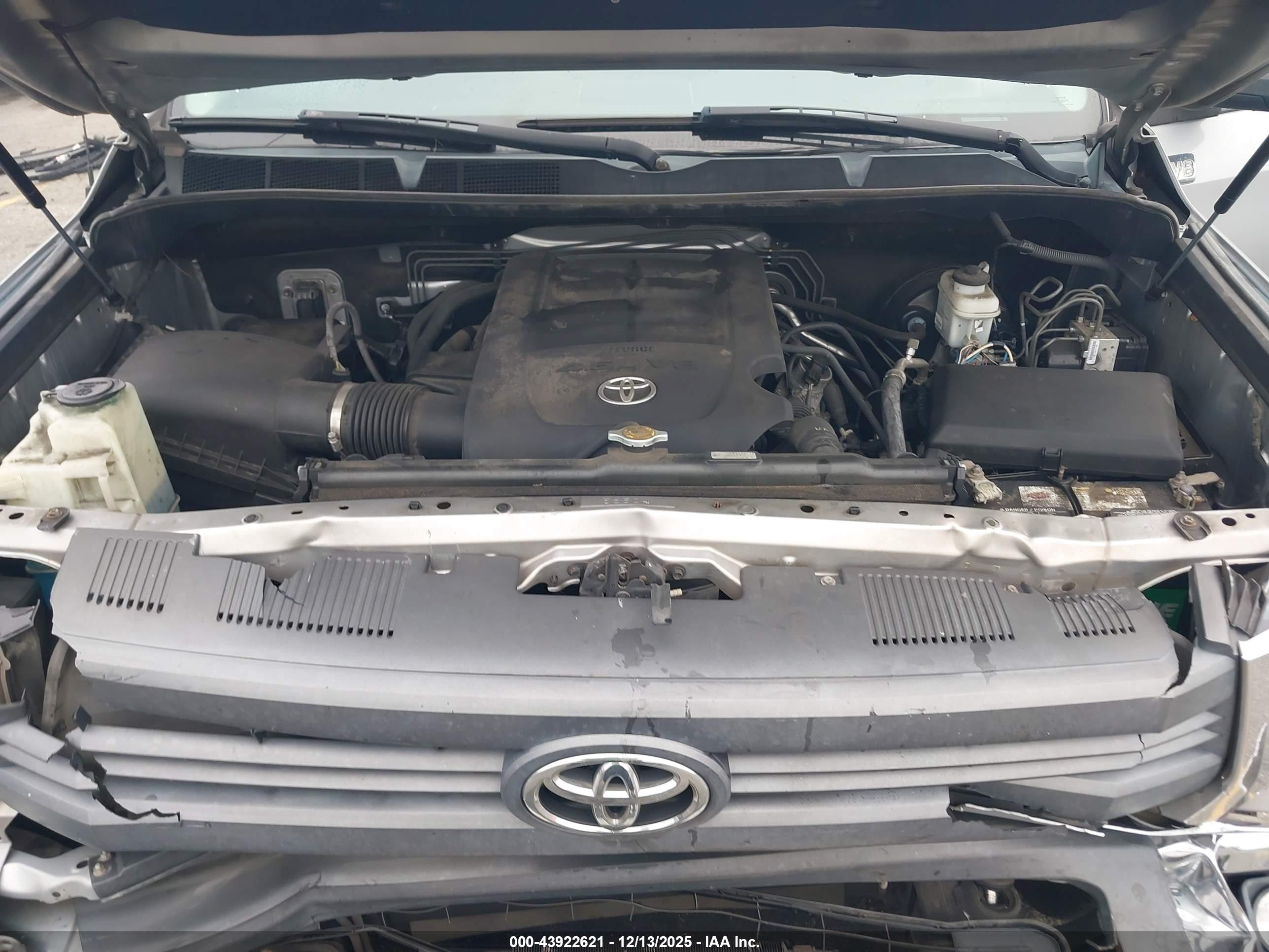 TOYOTA TUNDRA image 10