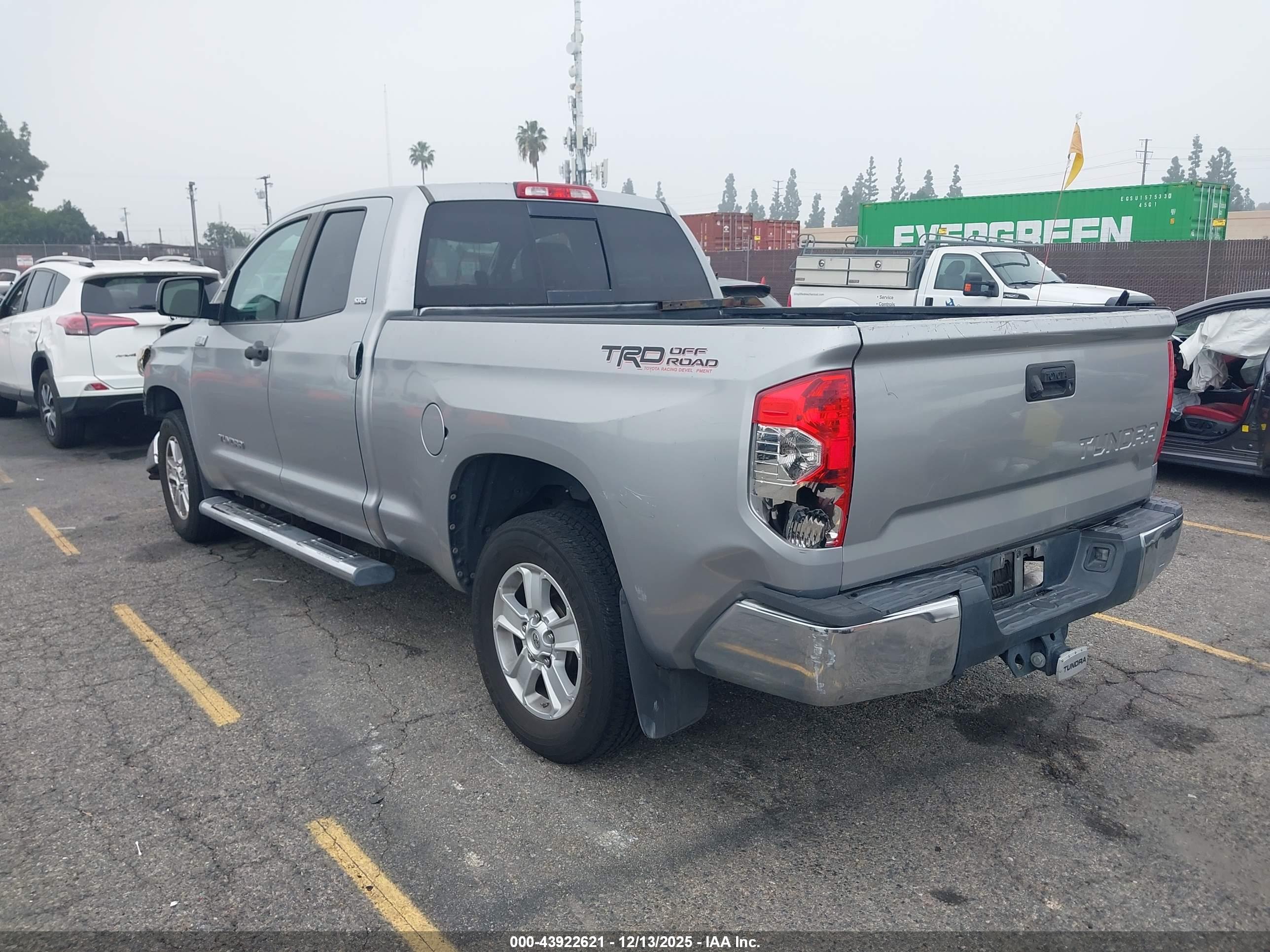 TOYOTA TUNDRA image 3