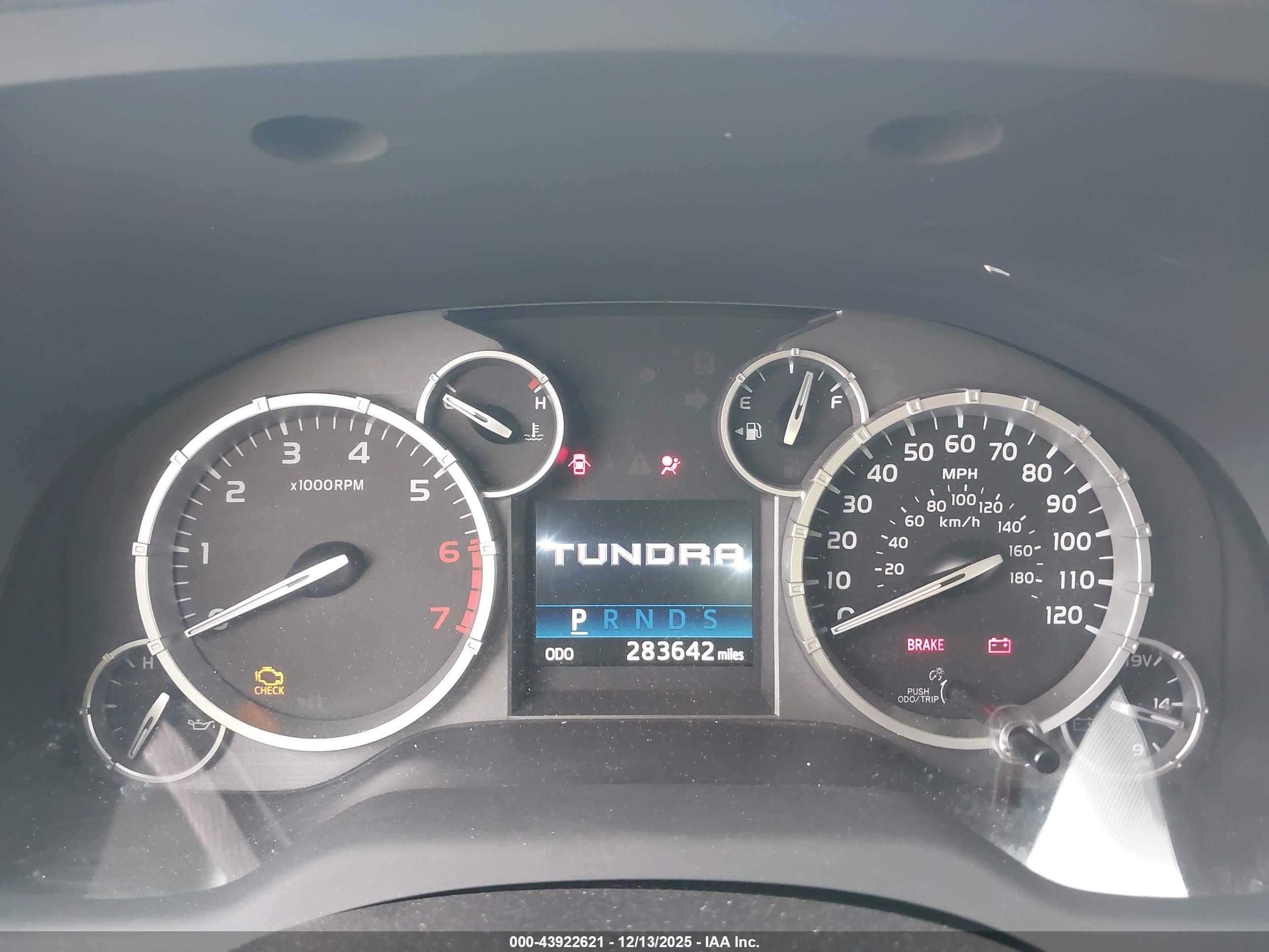 TOYOTA TUNDRA image 7