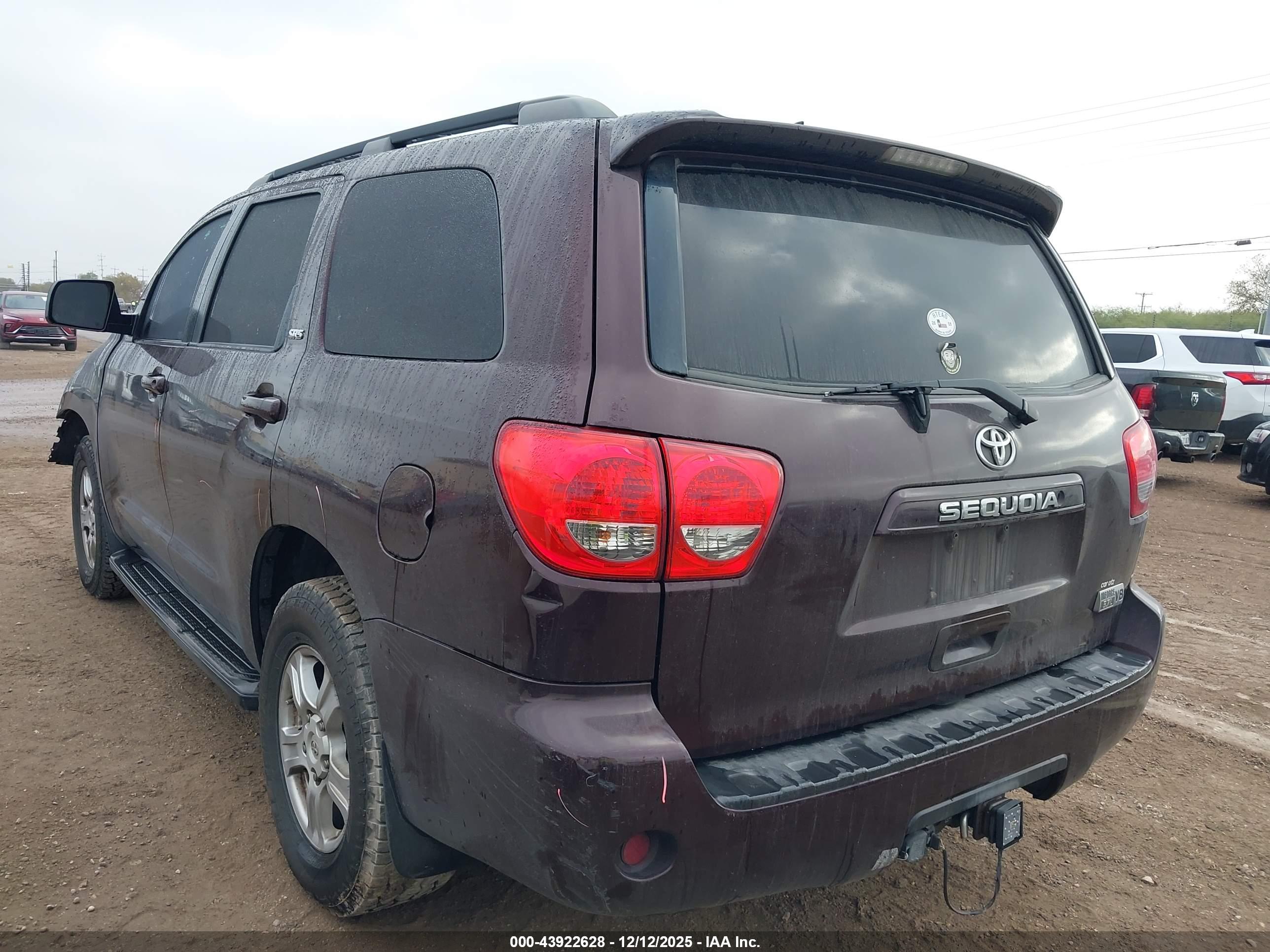 TOYOTA SEQUOIA image 3