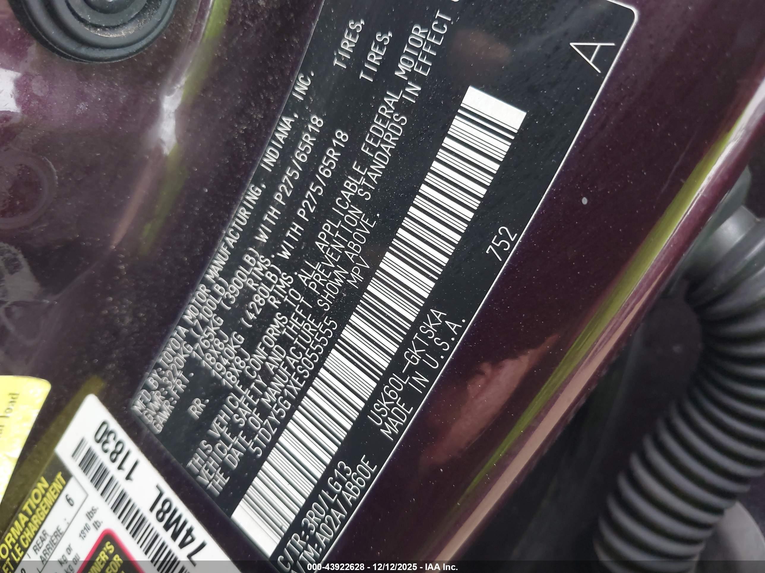 TOYOTA SEQUOIA image 9