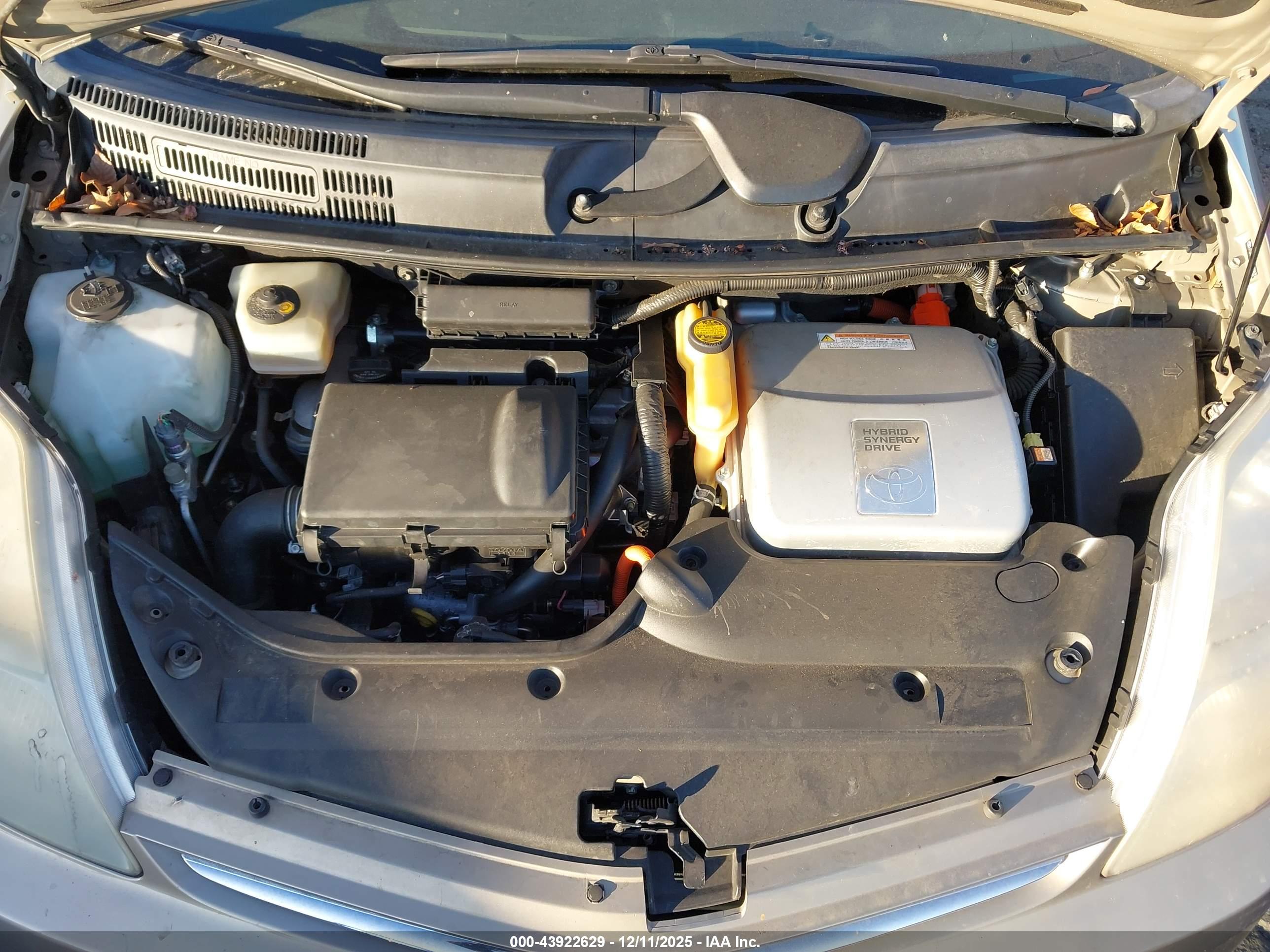 TOYOTA PRIUS image 10
