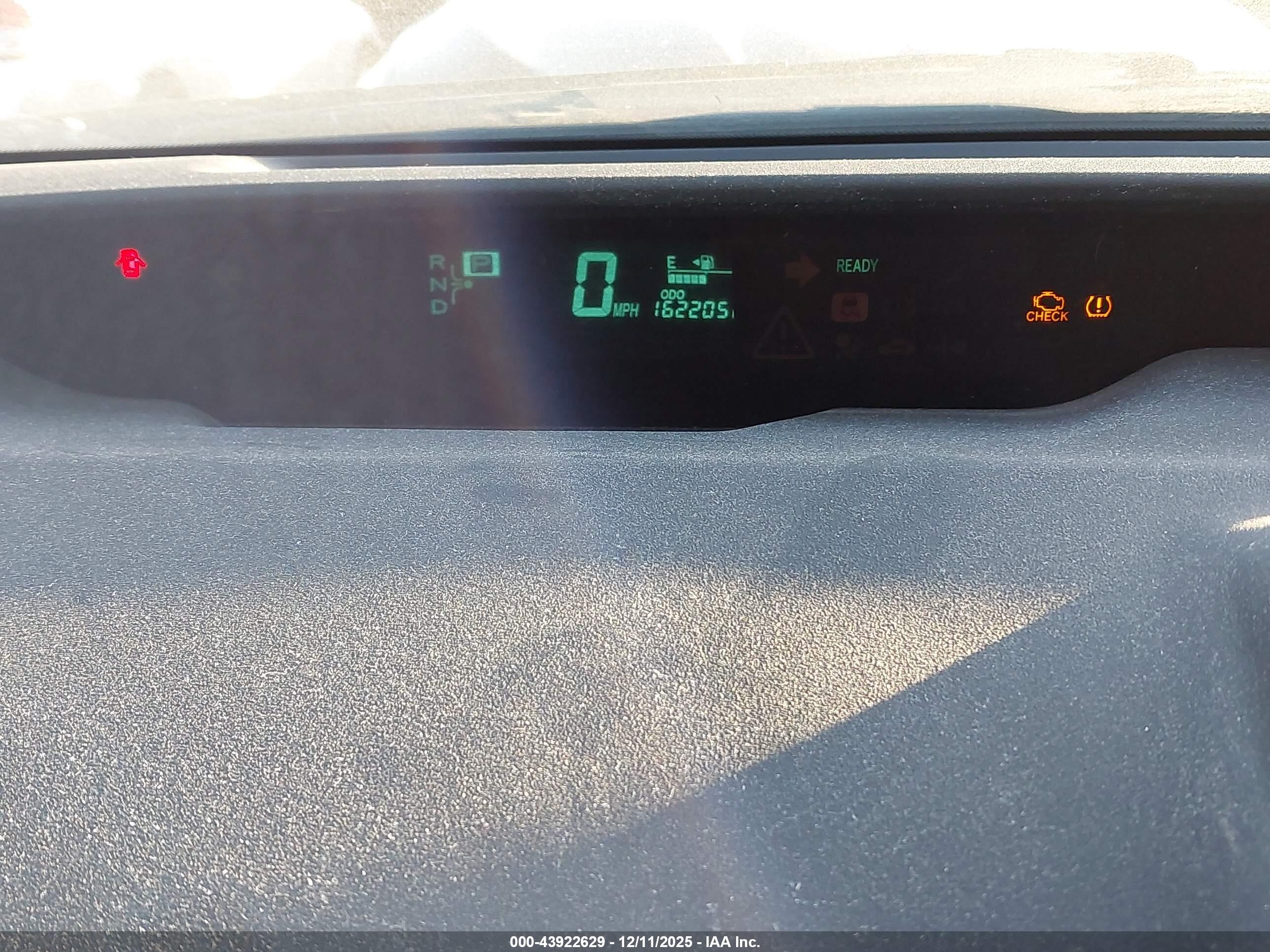 TOYOTA PRIUS image 7