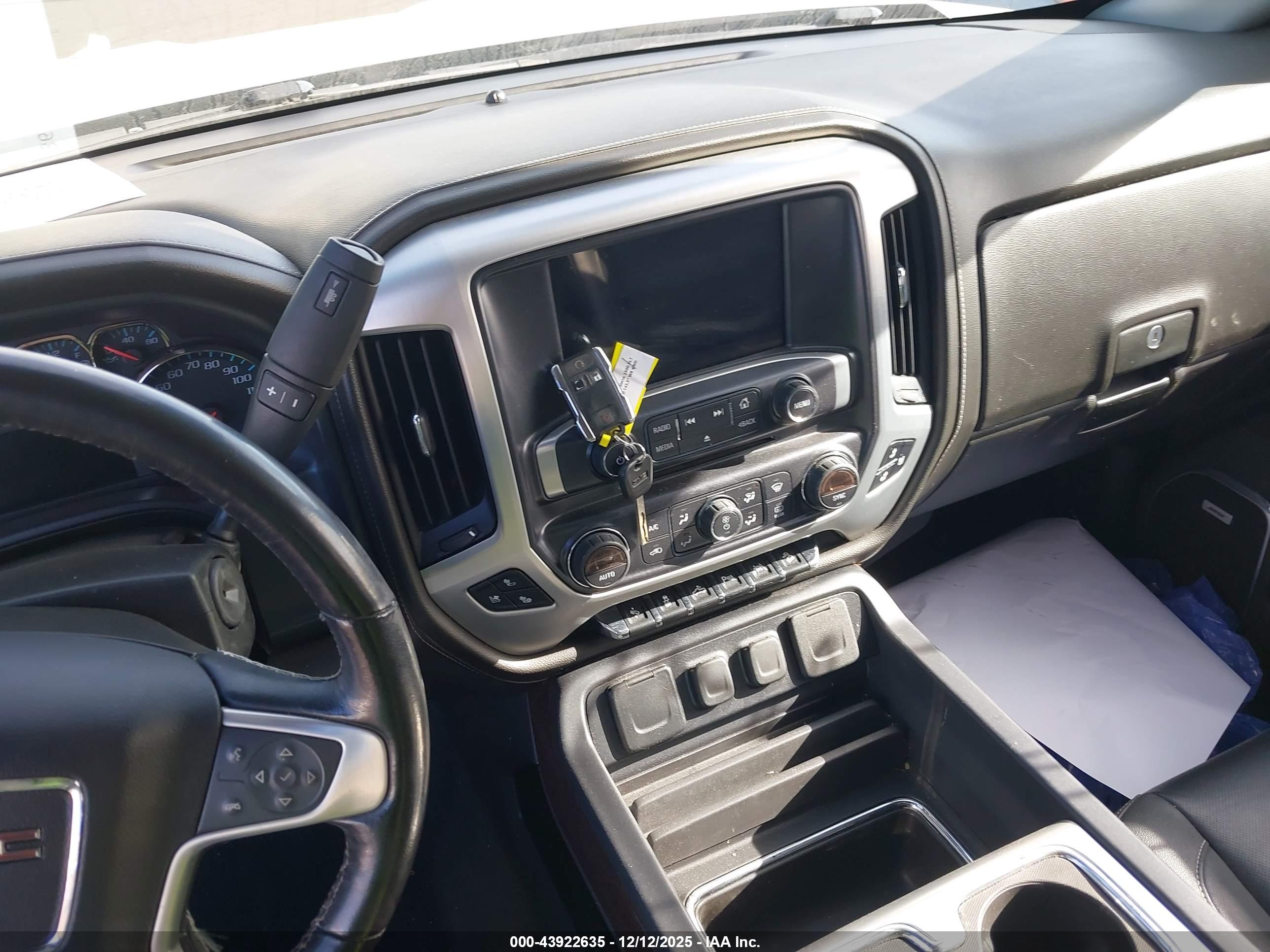 GMC SIERRA image 11