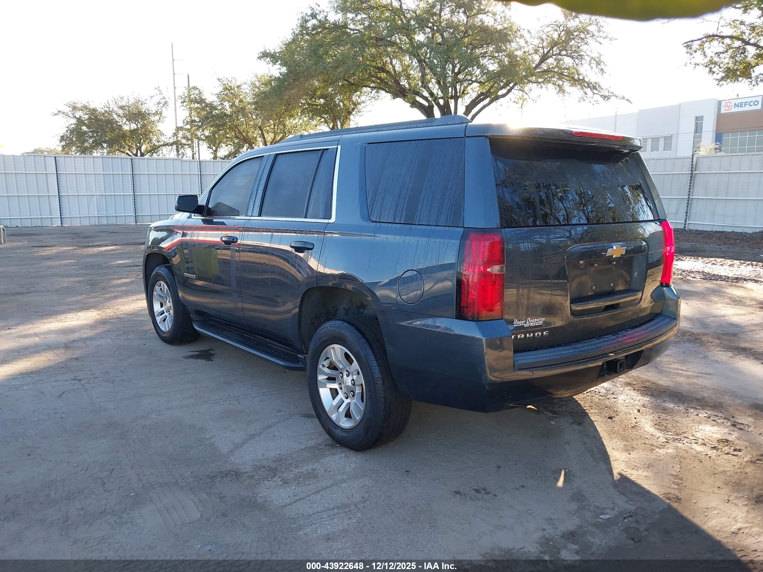 CHEVROLET TAHOE image 3
