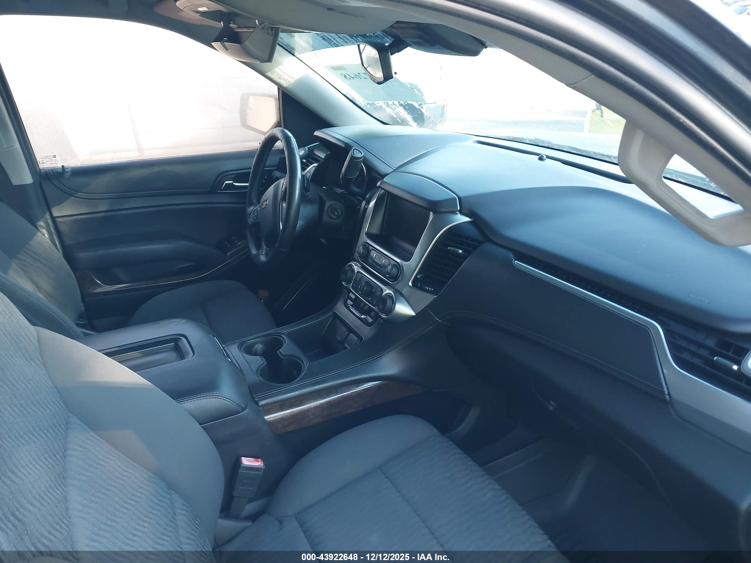 CHEVROLET TAHOE image 5