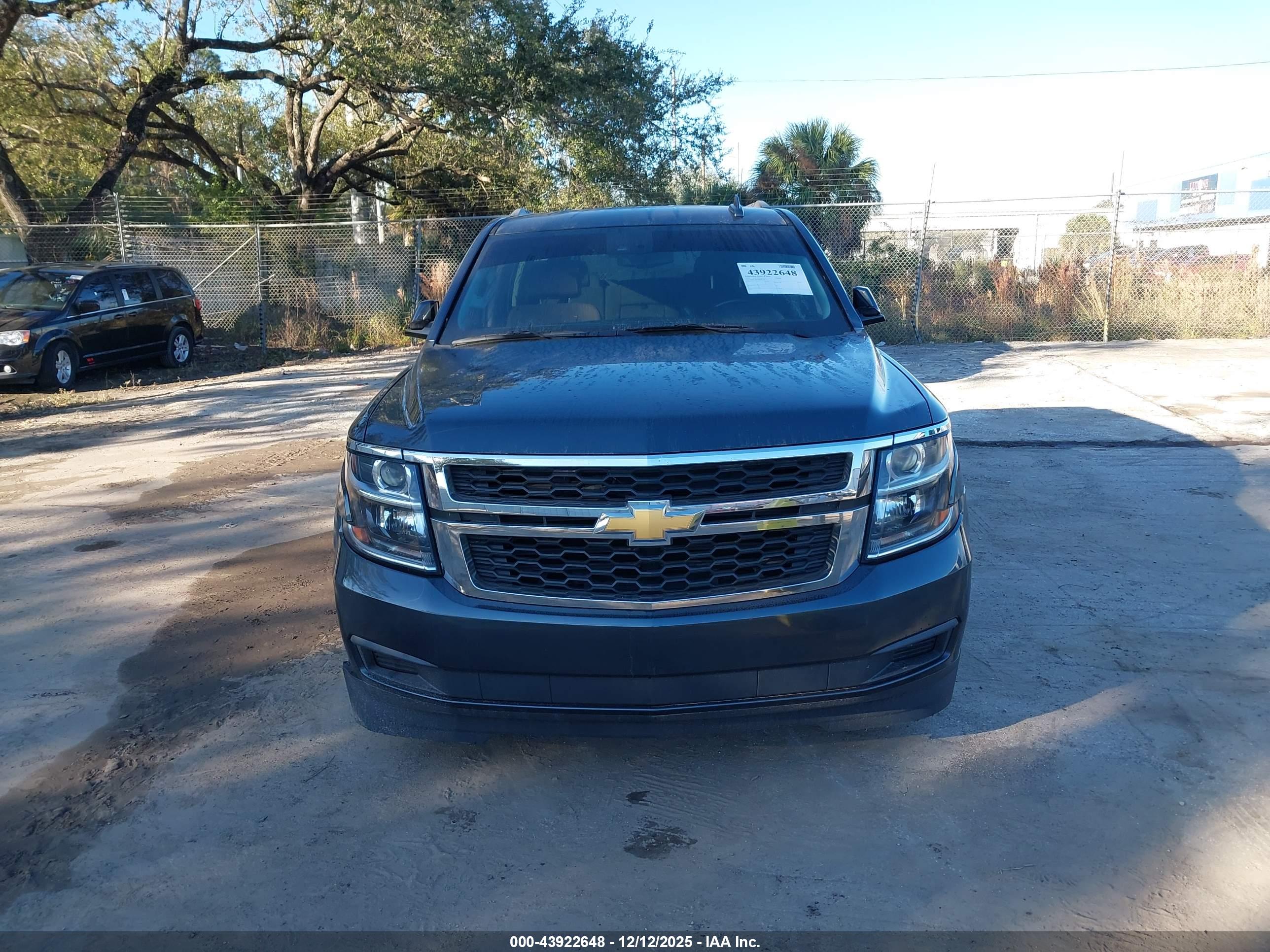 CHEVROLET TAHOE image 6
