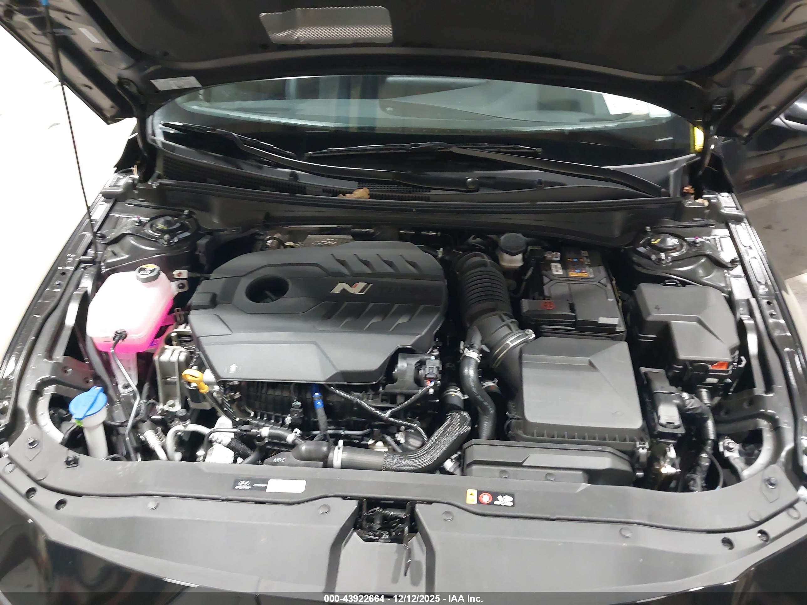 HYUNDAI ELANTRA image 10