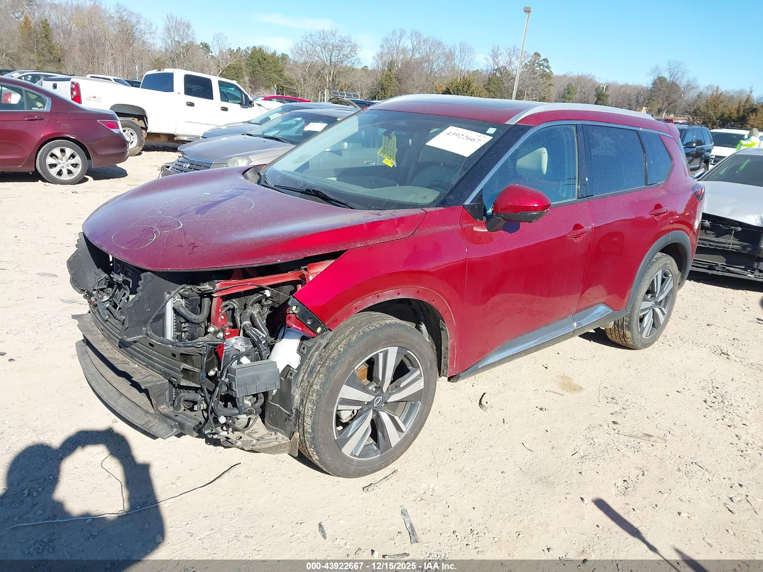 NISSAN ROGUE image 2