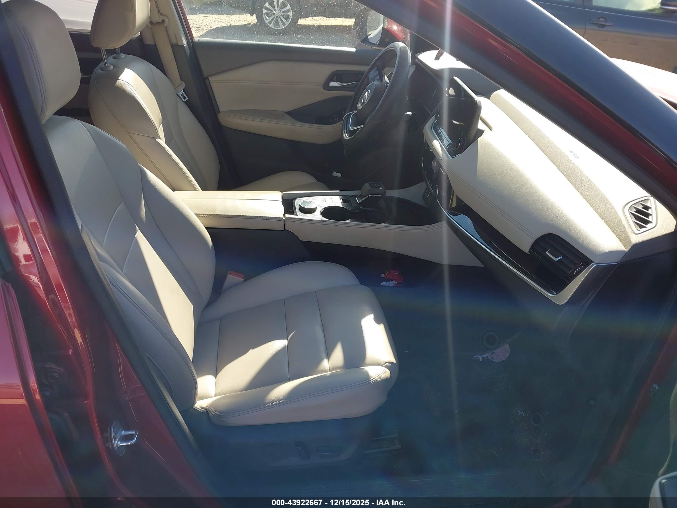 NISSAN ROGUE image 5