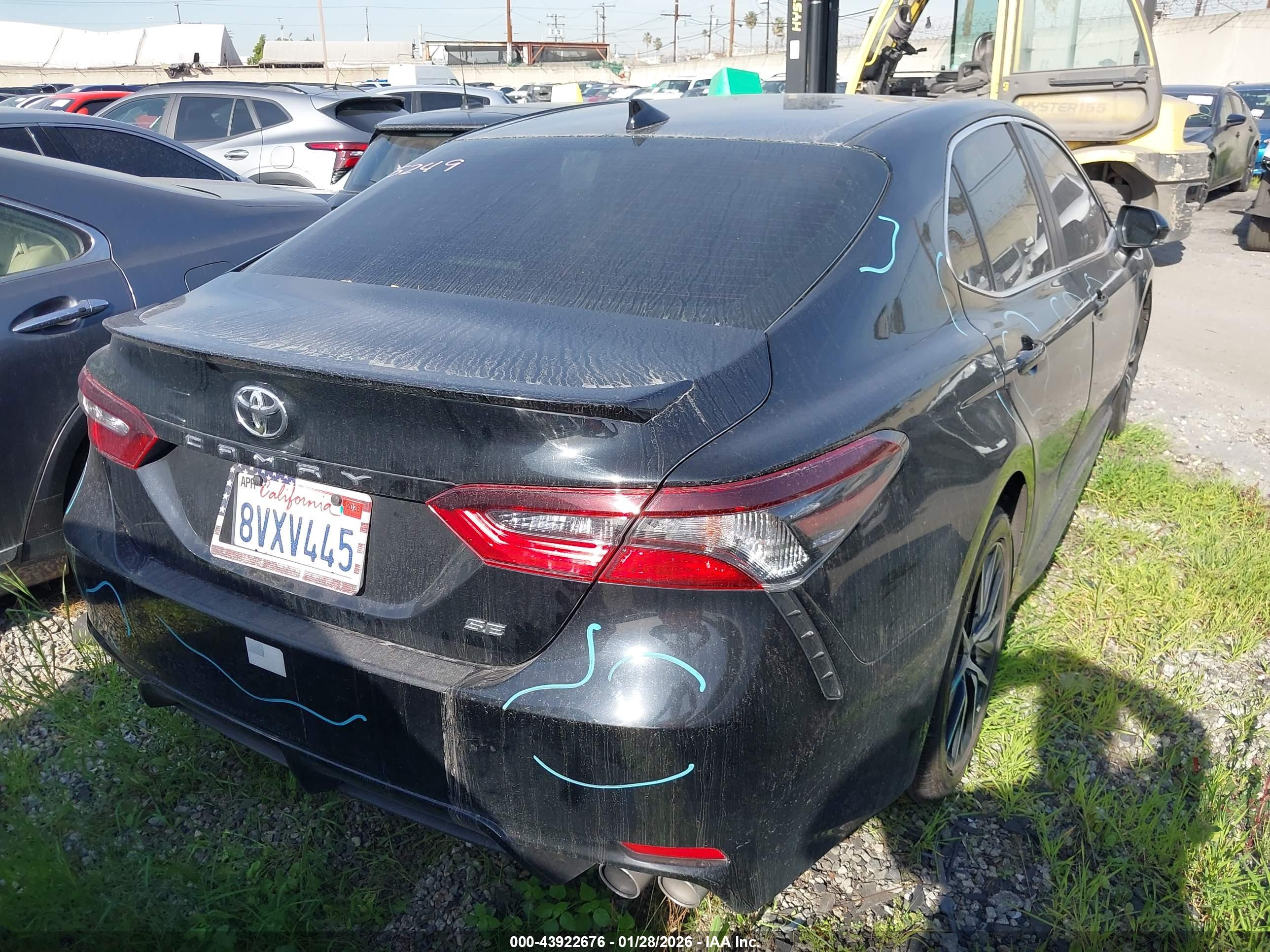 TOYOTA CAMRY image 4