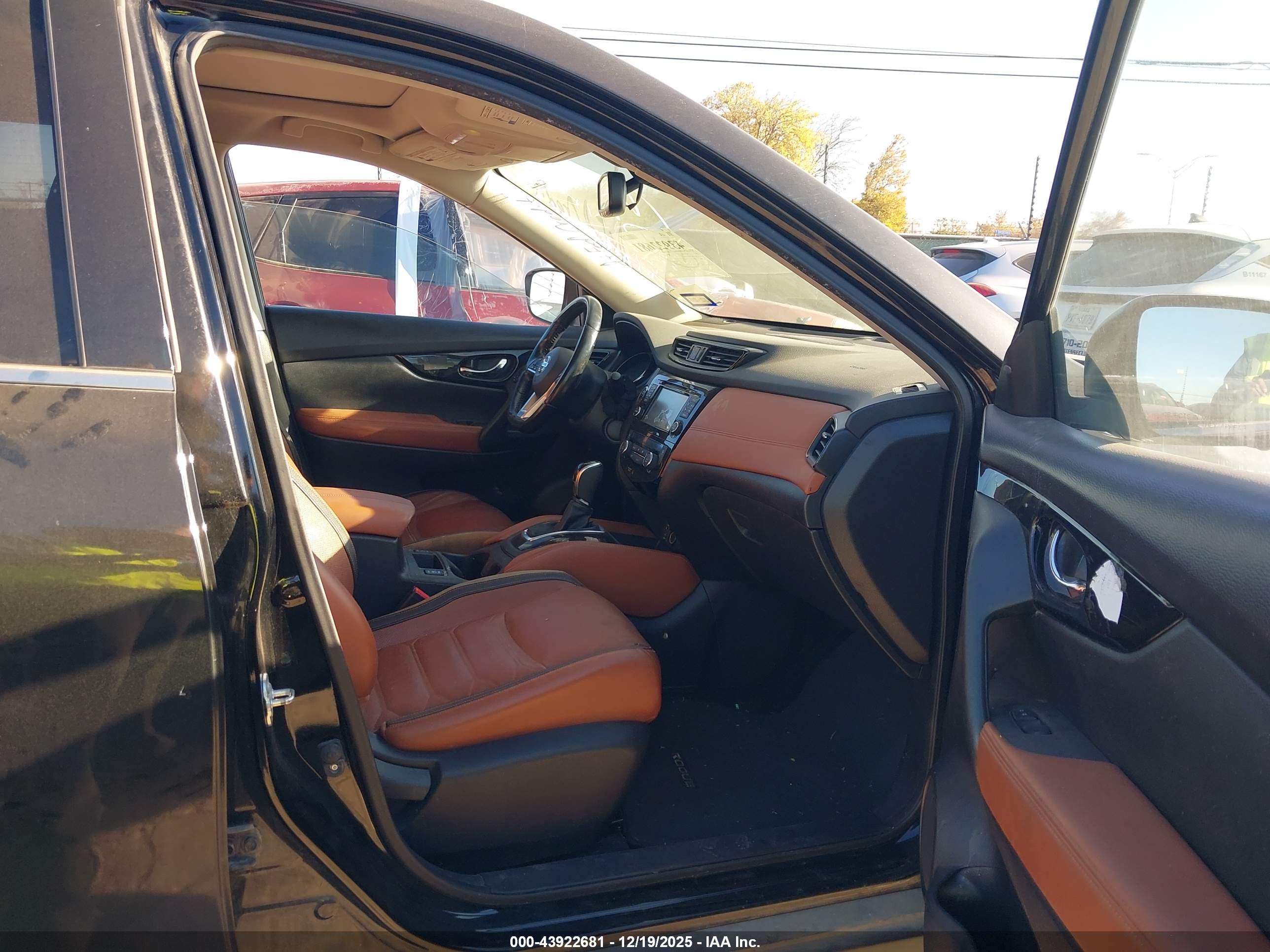 NISSAN ROGUE image 5
