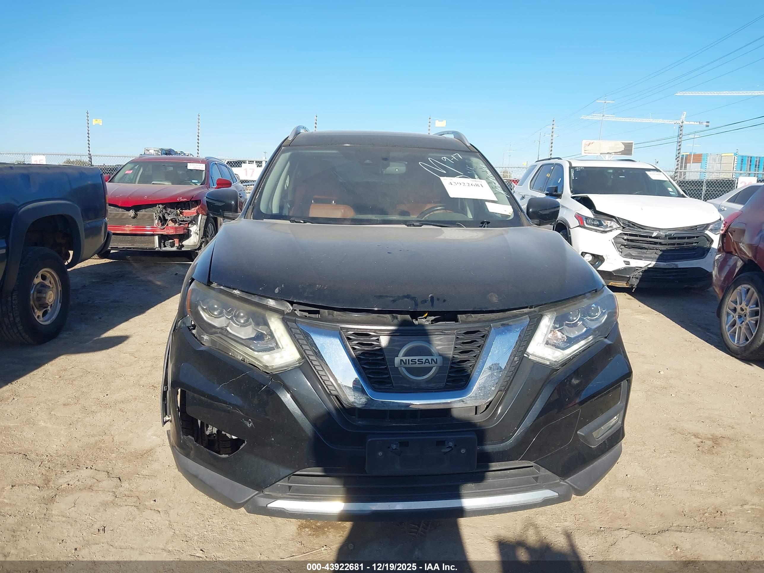 NISSAN ROGUE image 6