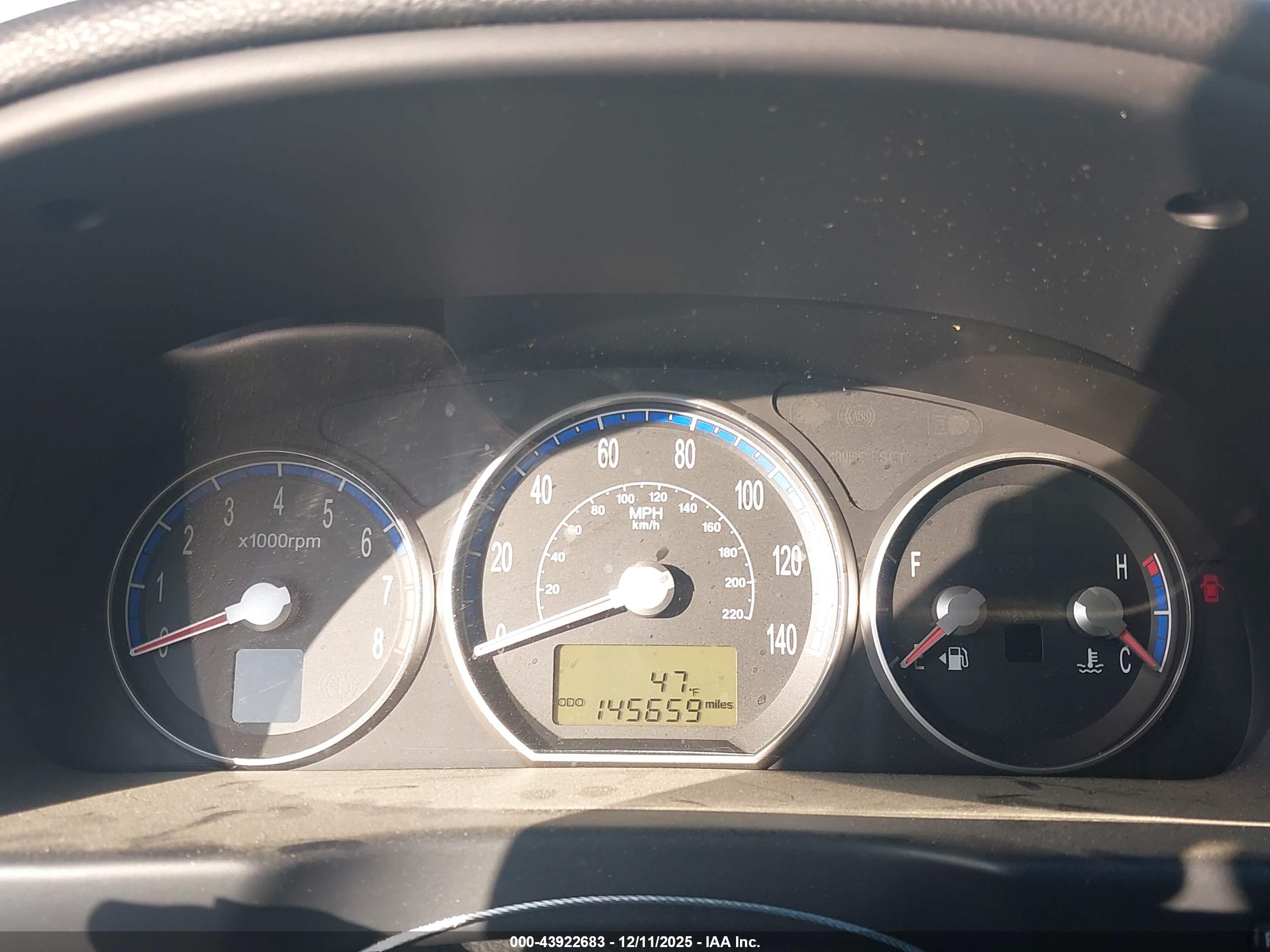 HYUNDAI SANTA image 7