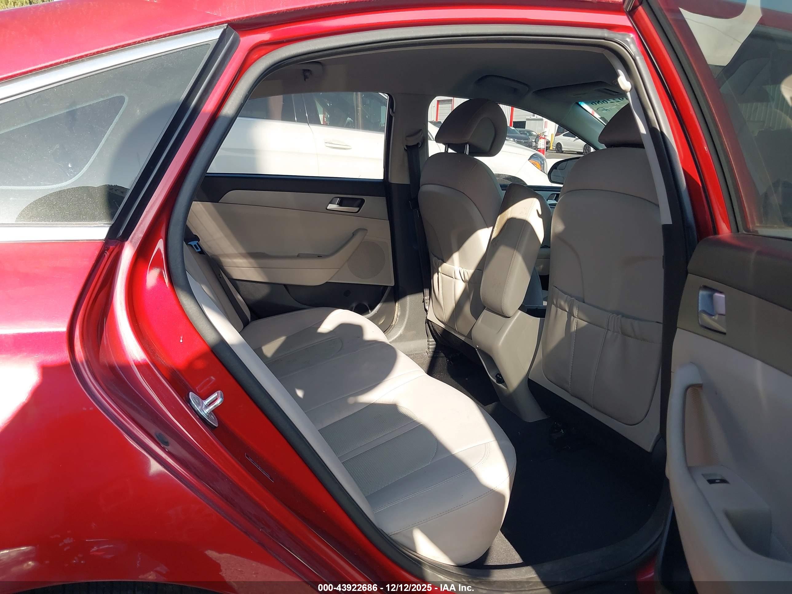 HYUNDAI SONATA image 8