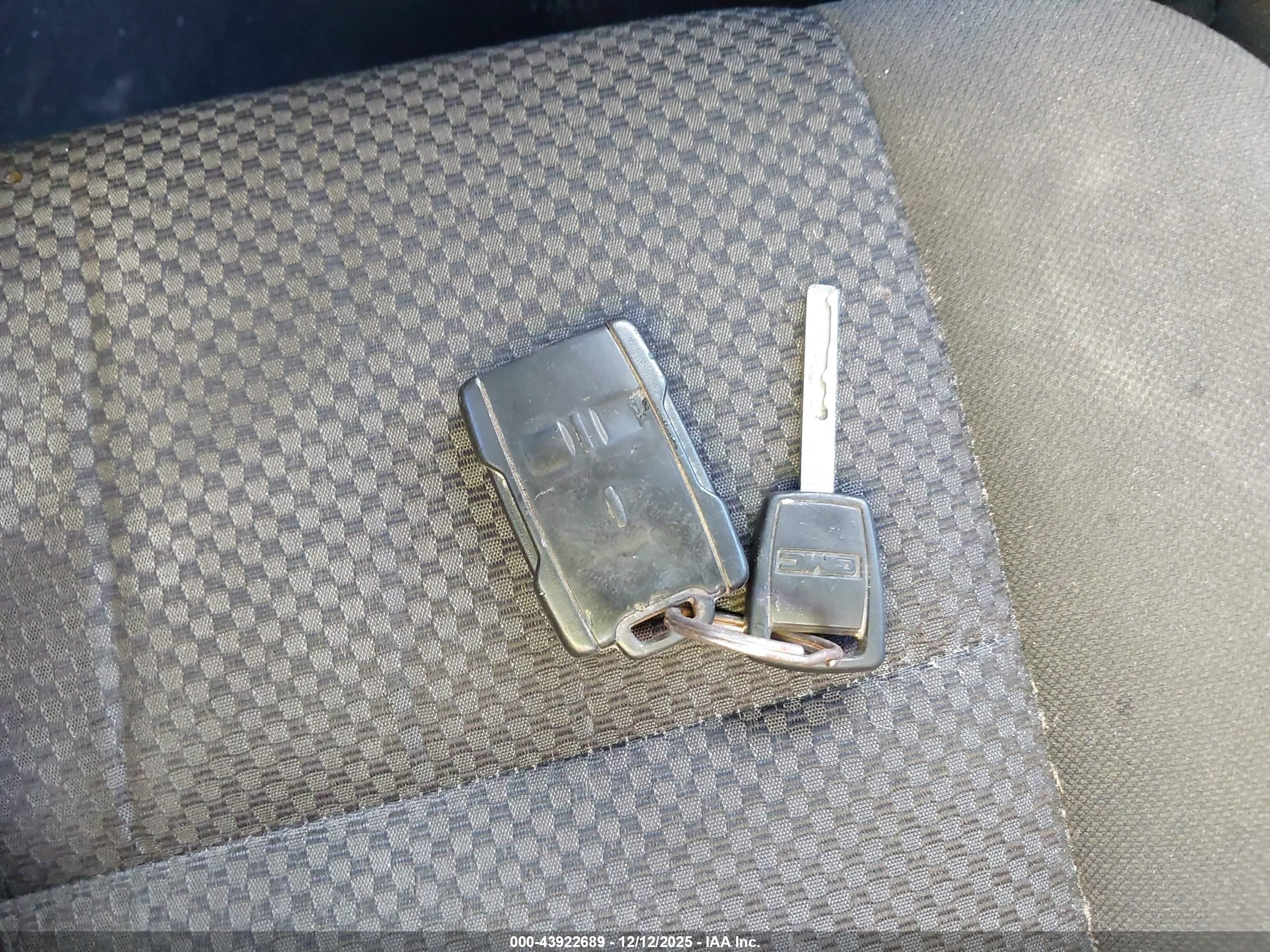 GMC SIERRA image 11