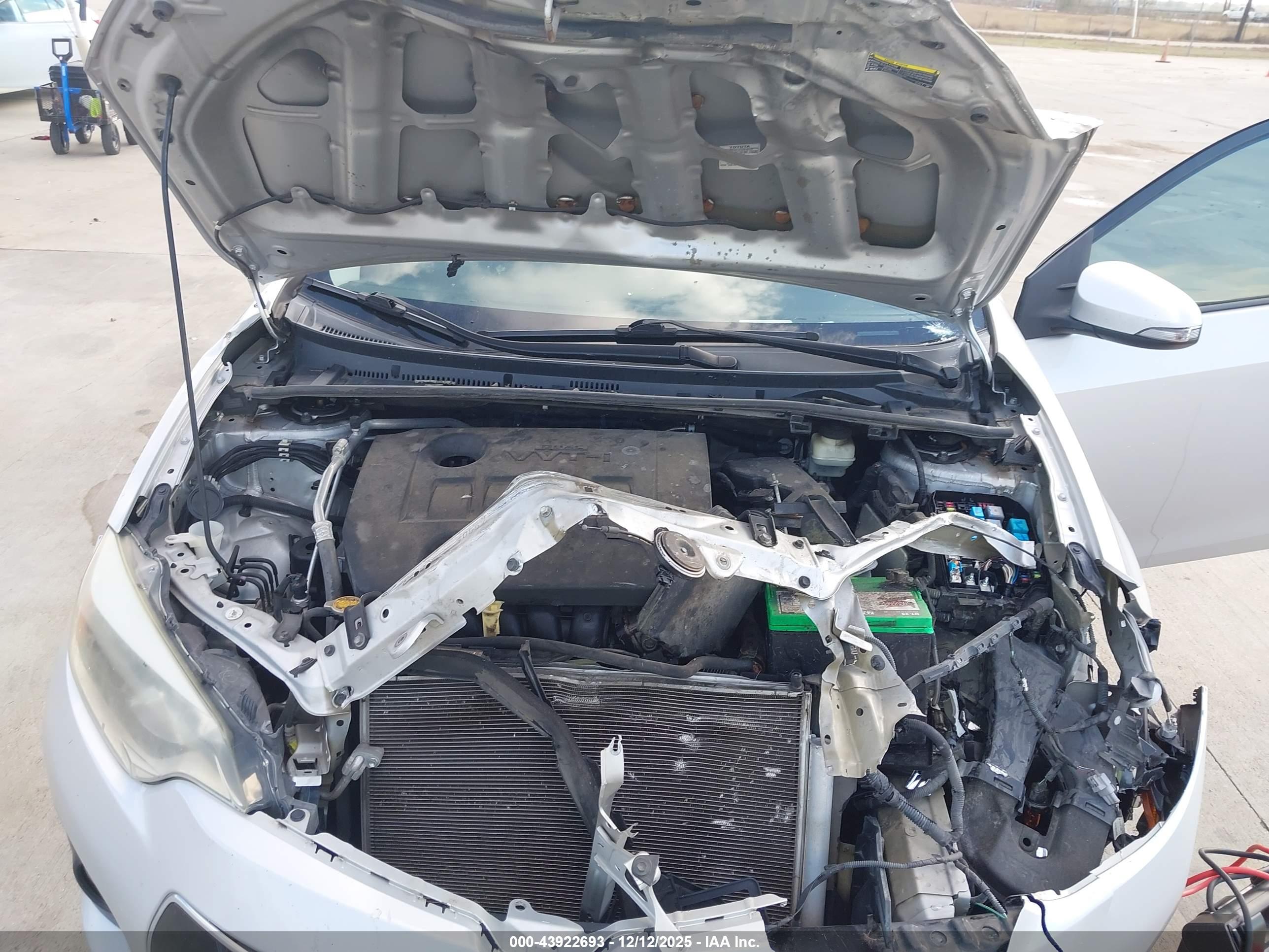 TOYOTA COROLLA image 10