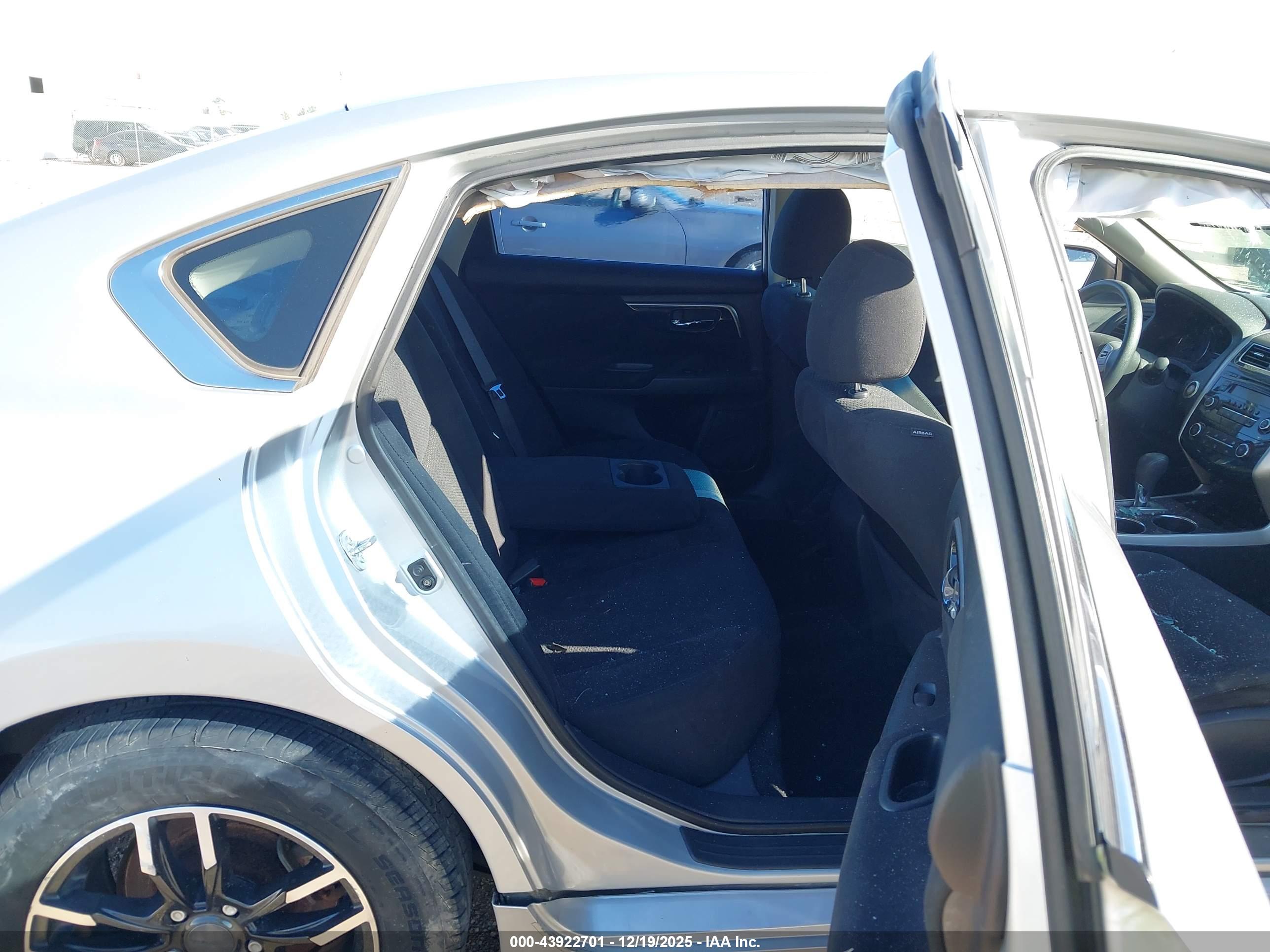 NISSAN ALTIMA image 8