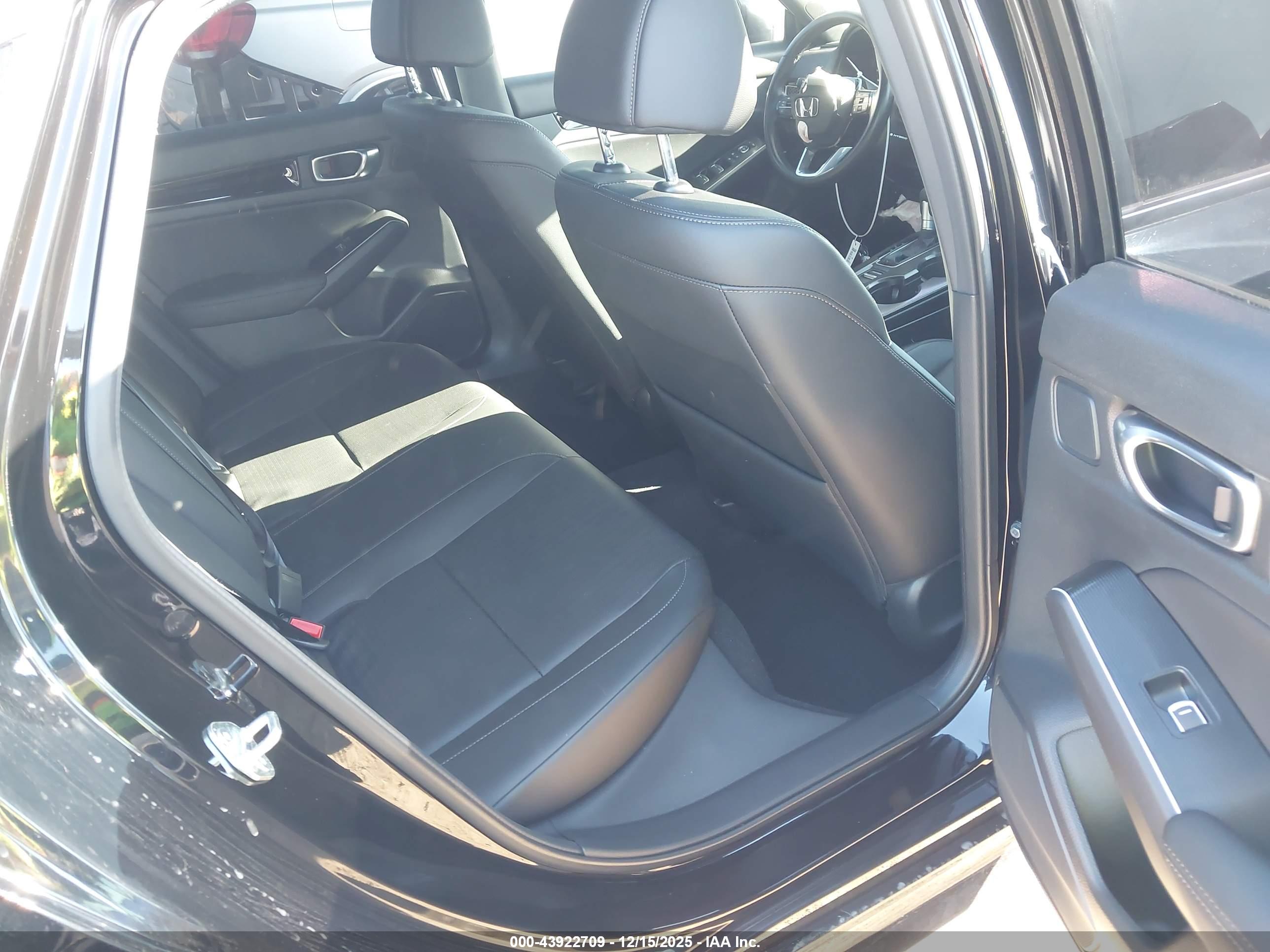 HONDA CIVIC image 8