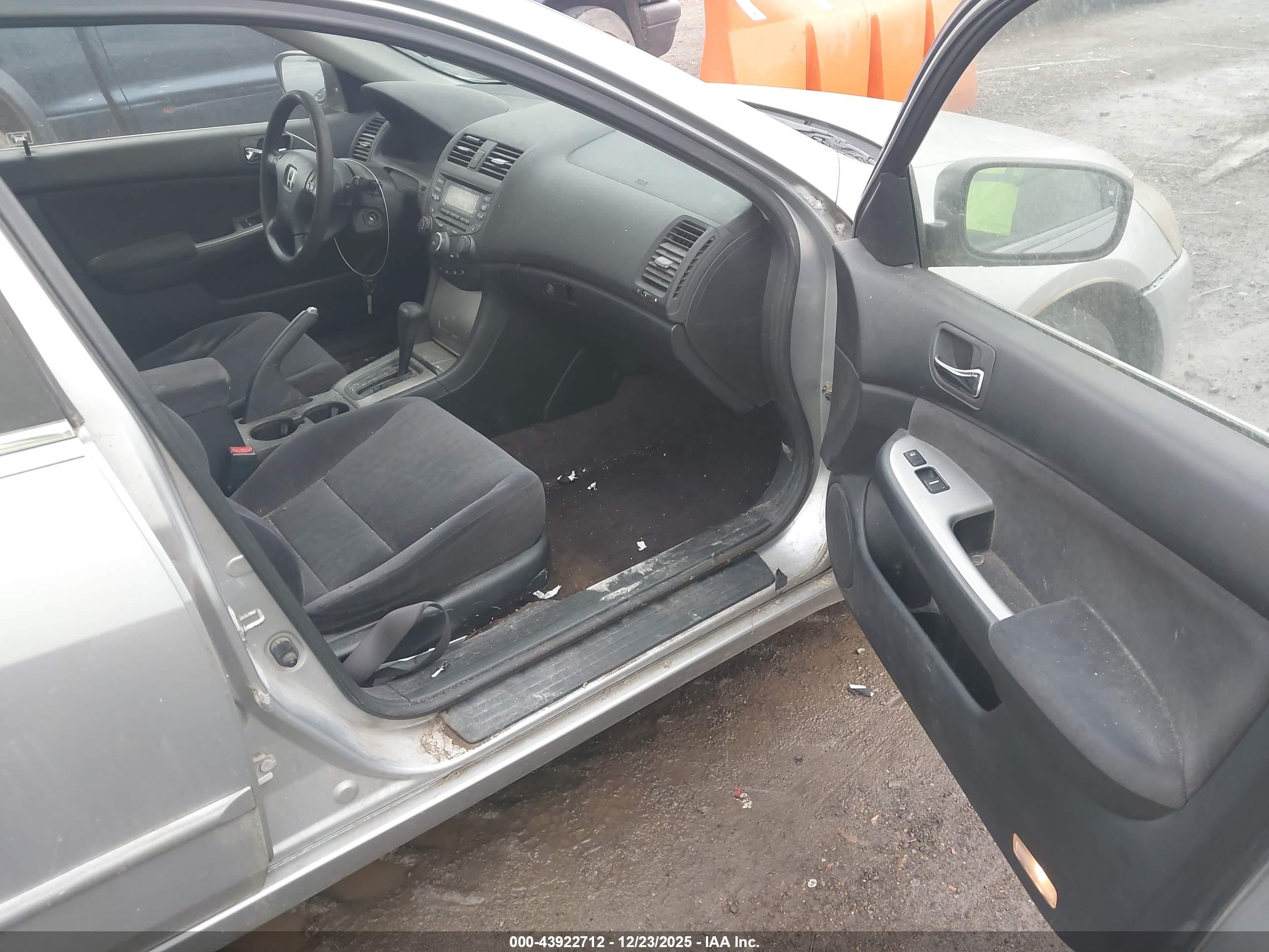 HONDA ACCORD image 5