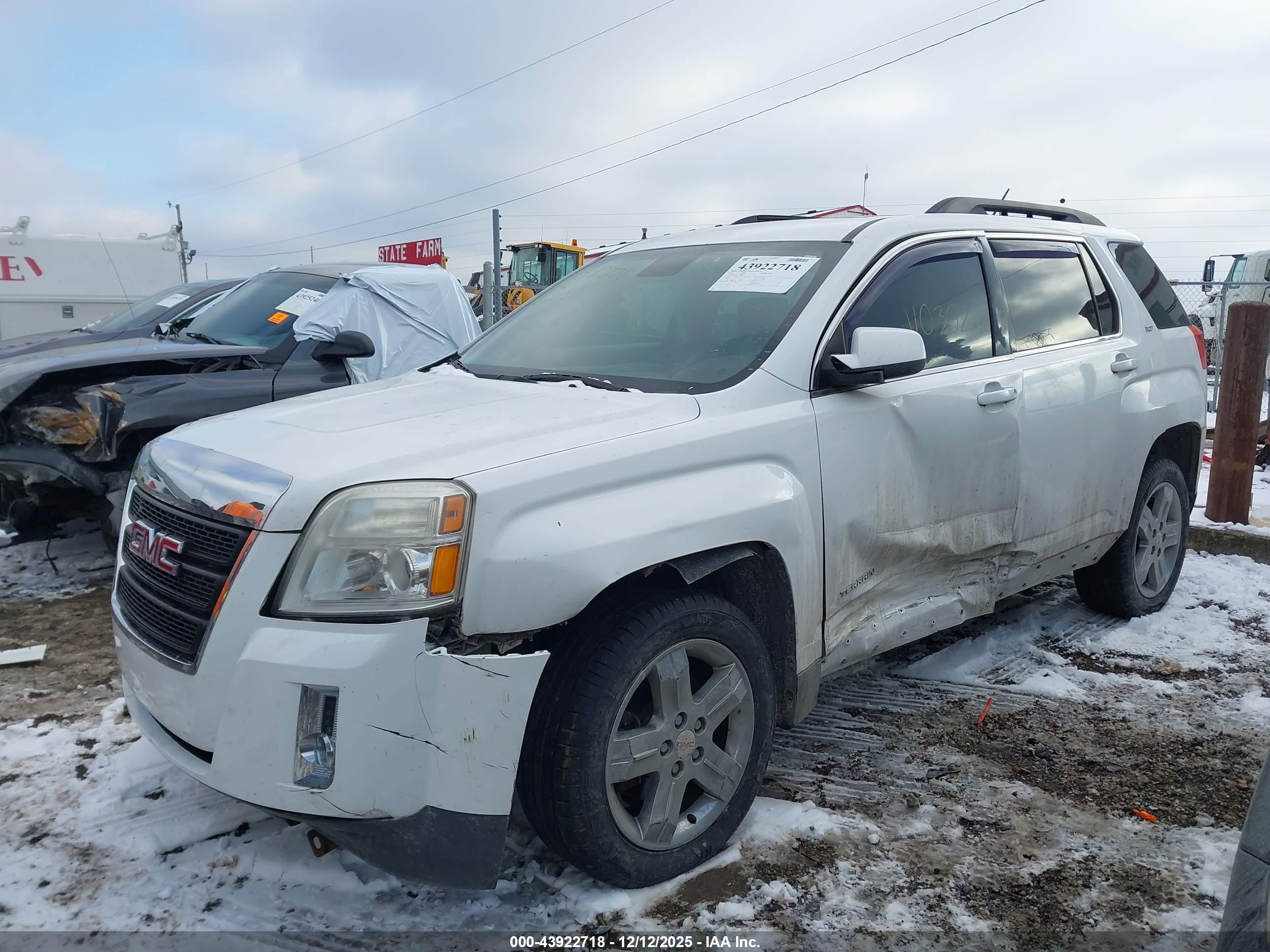 GMC TERRAIN image 6