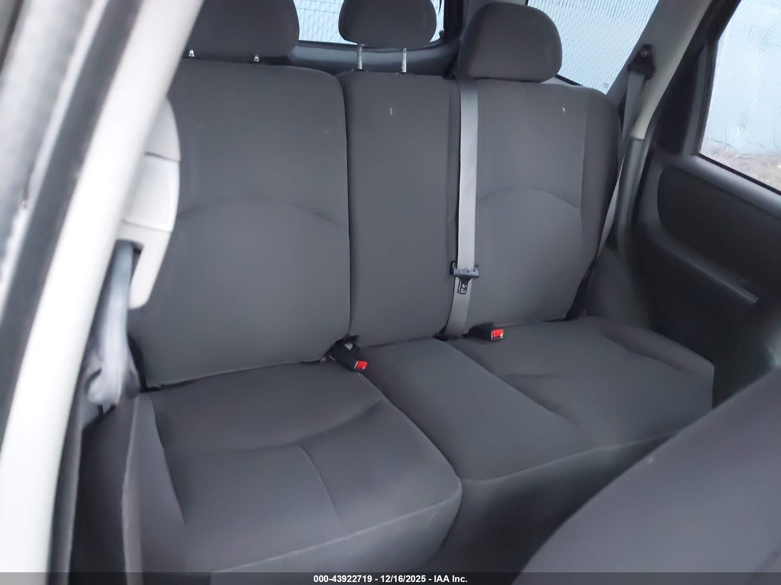 MAZDA TRIBUTE image 8