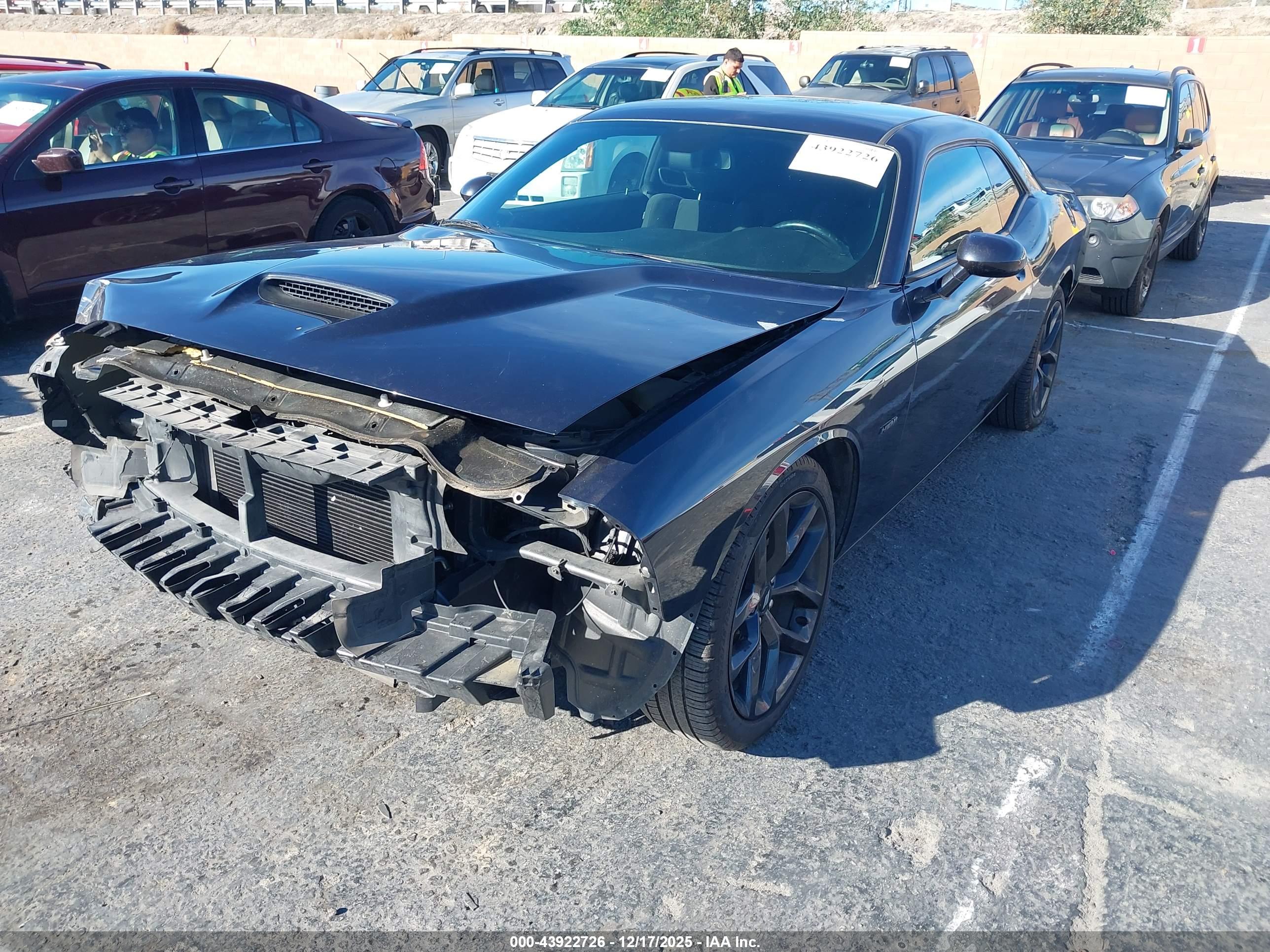 DODGE CHALLENGER image 2
