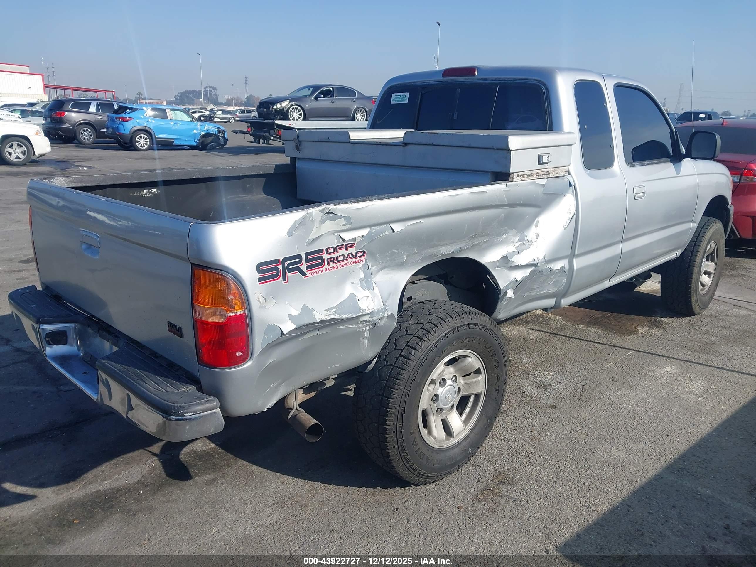 TOYOTA TACOMA image 4