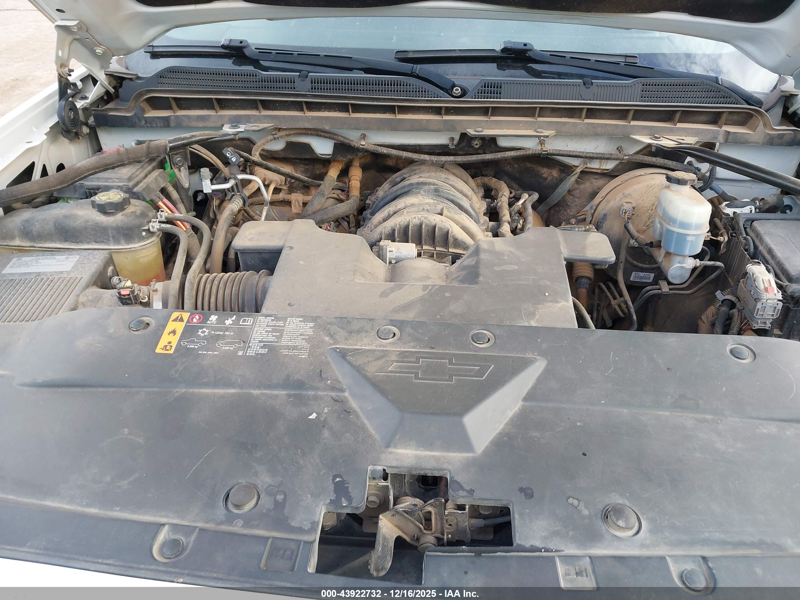 CHEVROLET SILVERADO image 10