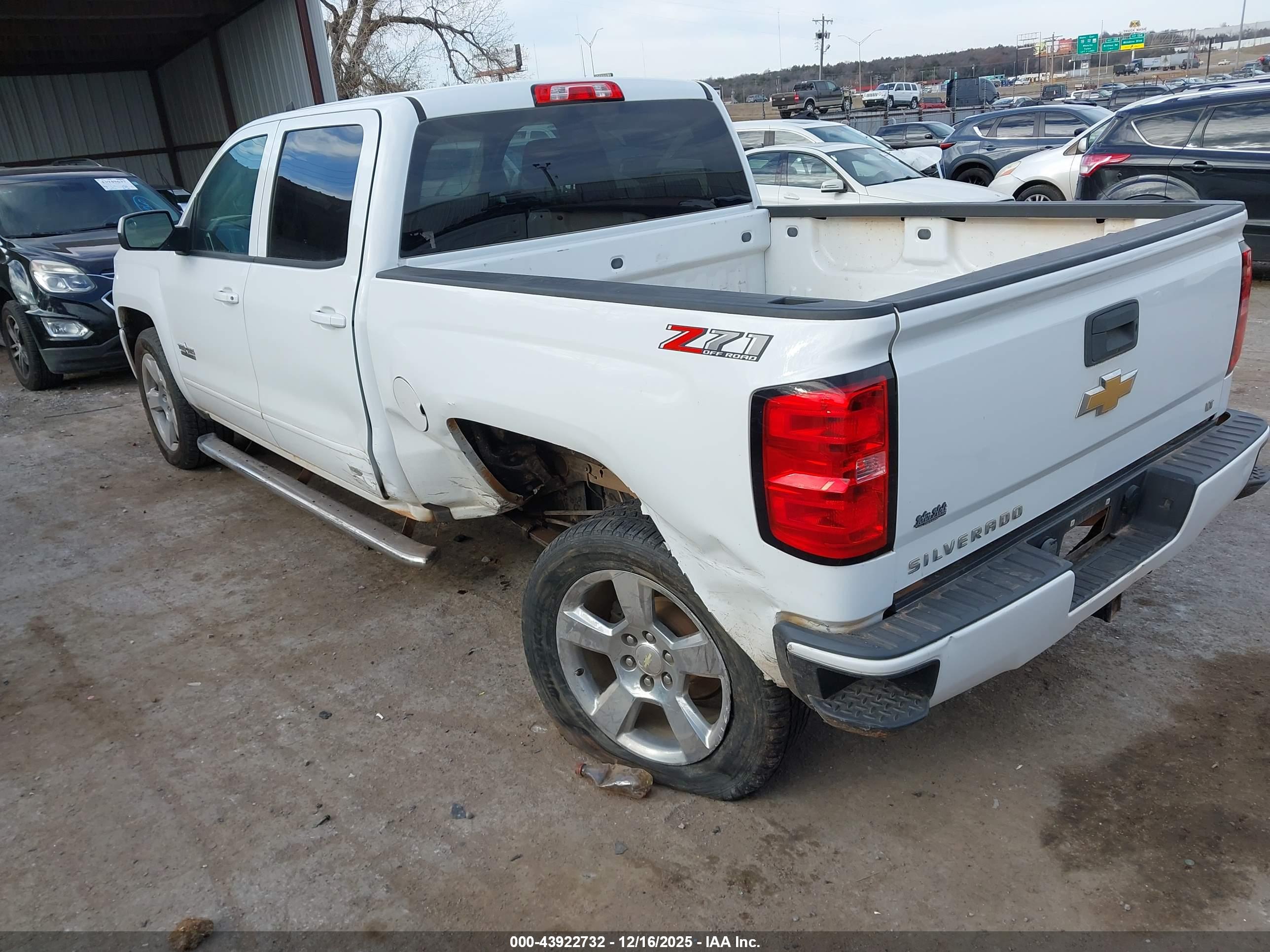 CHEVROLET SILVERADO image 3