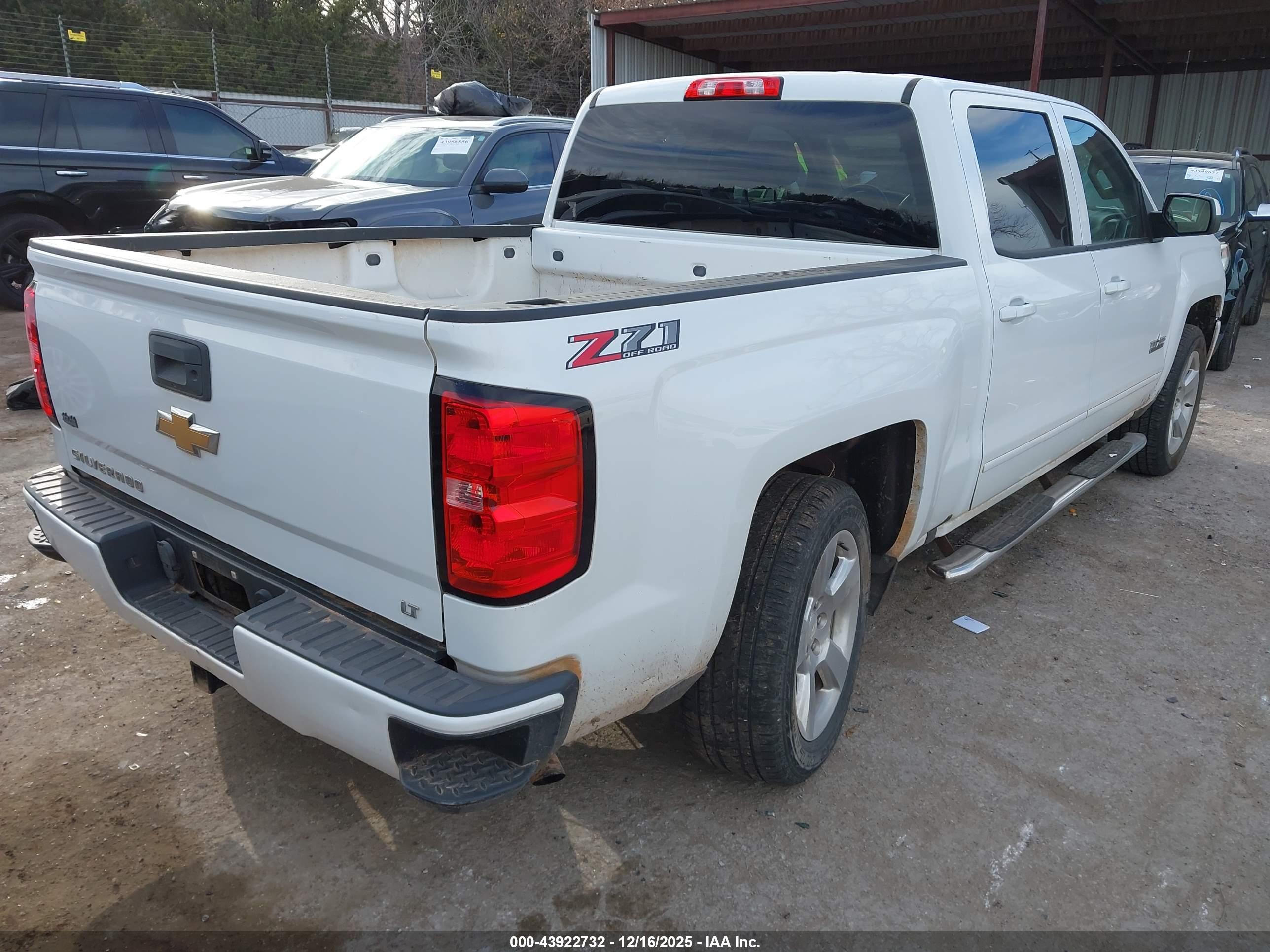 CHEVROLET SILVERADO image 4